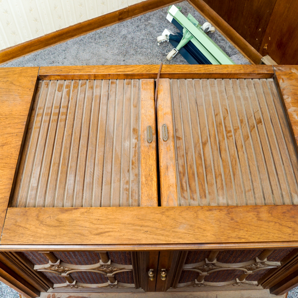 Vintage 1960s Magnavox Astro-Sonic "Flamenco" Record Player Console