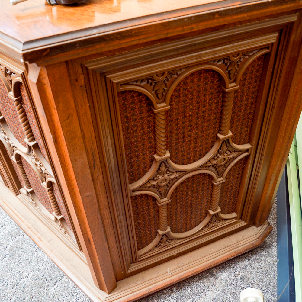 Vintage 1960s Magnavox Astro-Sonic "Flamenco" Record Player Console