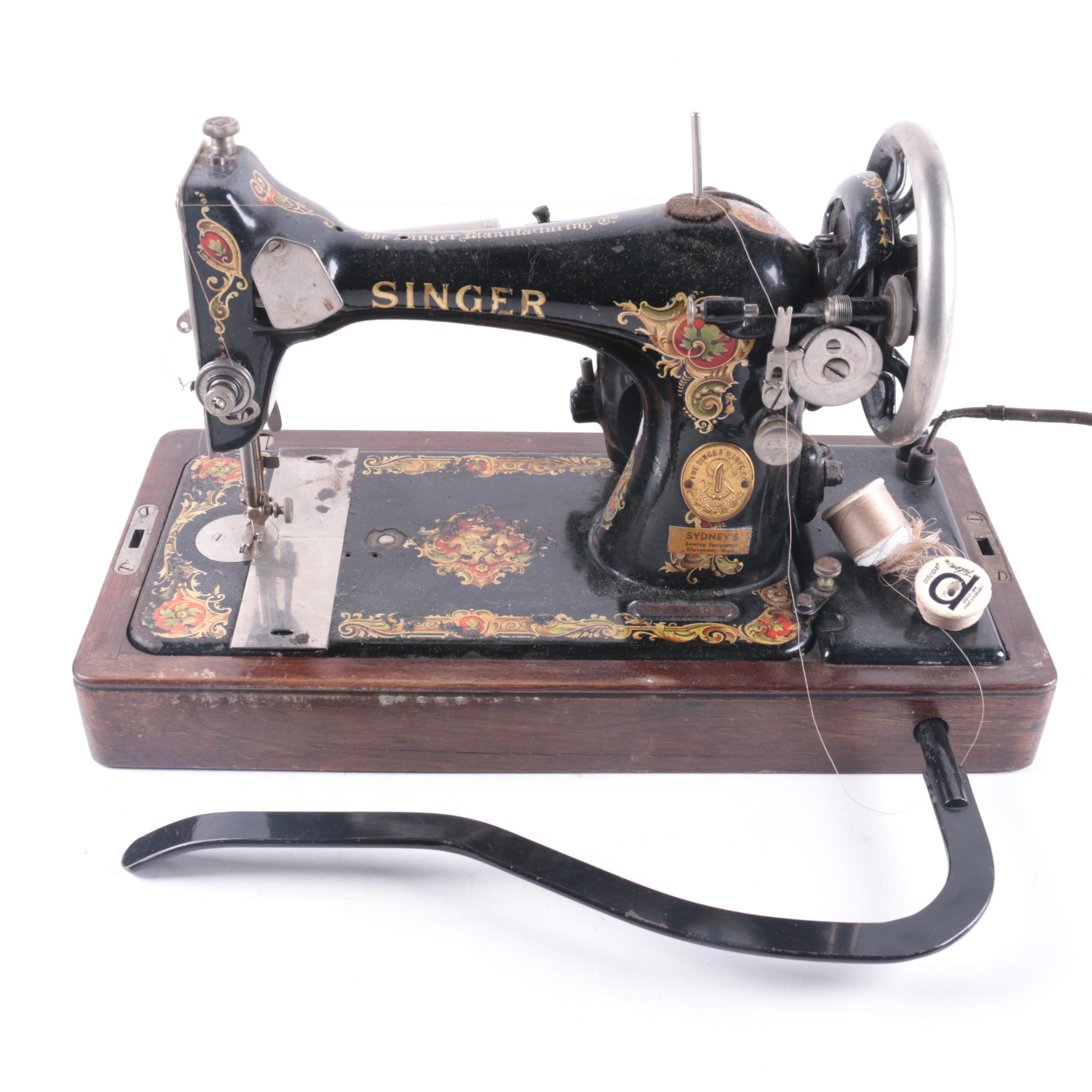 1925 Singer Sewing Machine, Manual And Accessories