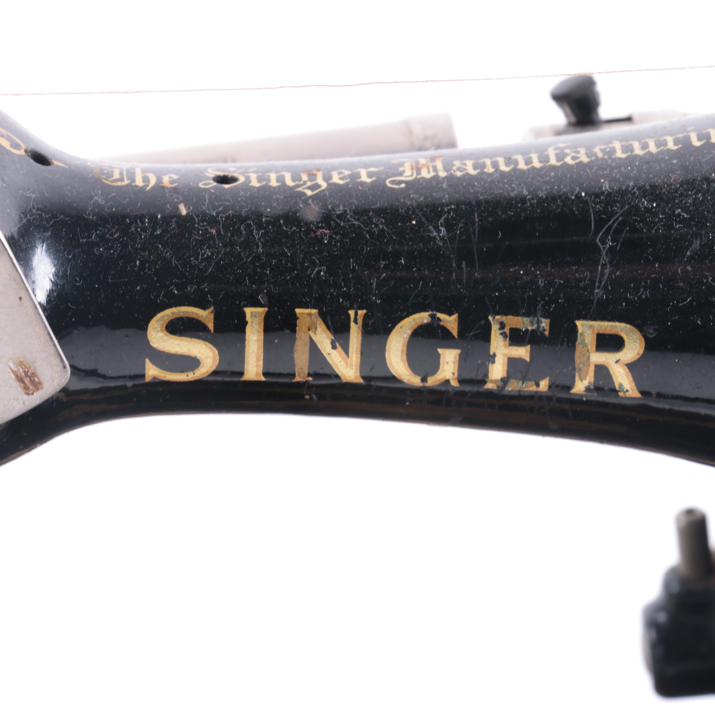1925 Singer Sewing Machine, Manual And Accessories