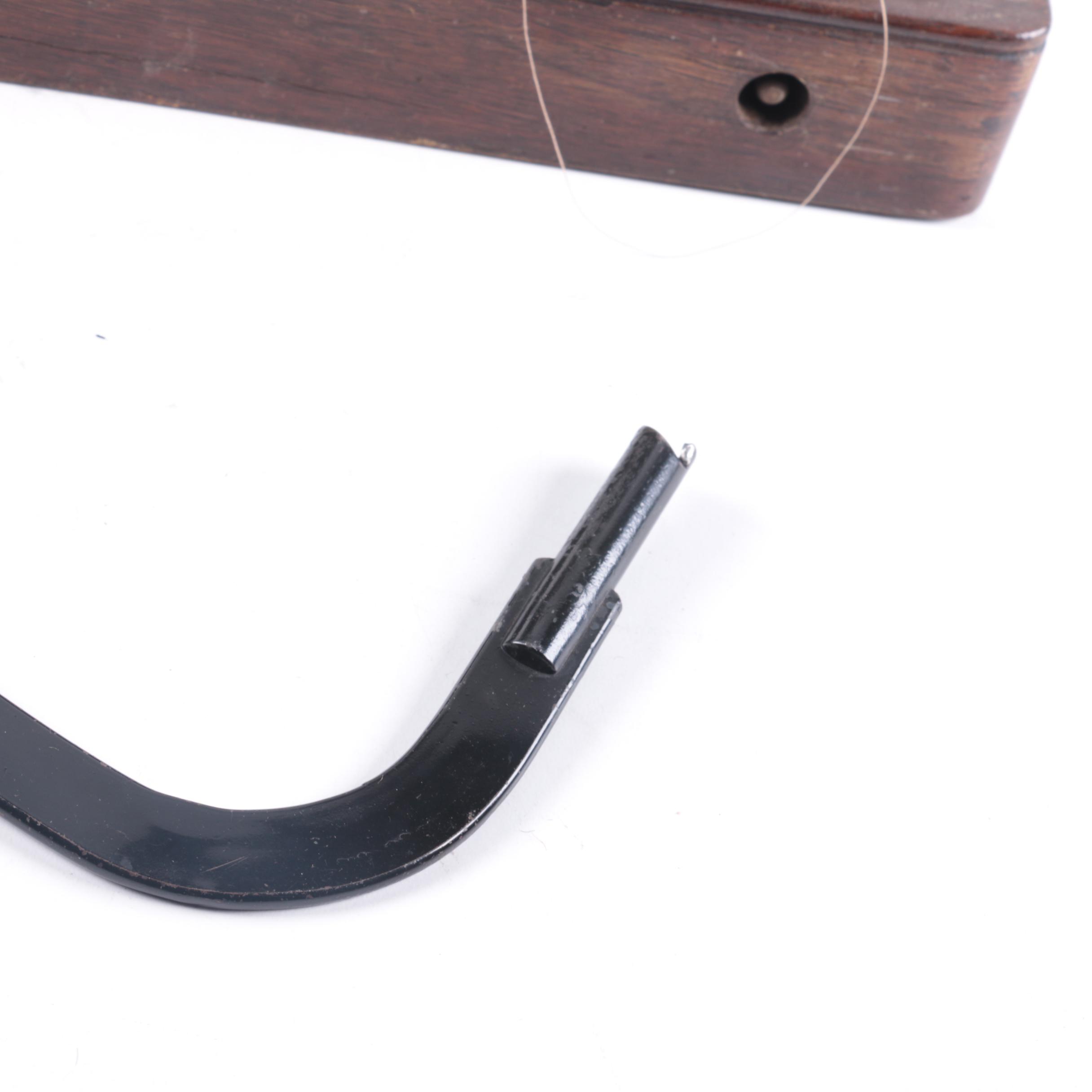 1925 Singer Sewing Machine, Manual And Accessories