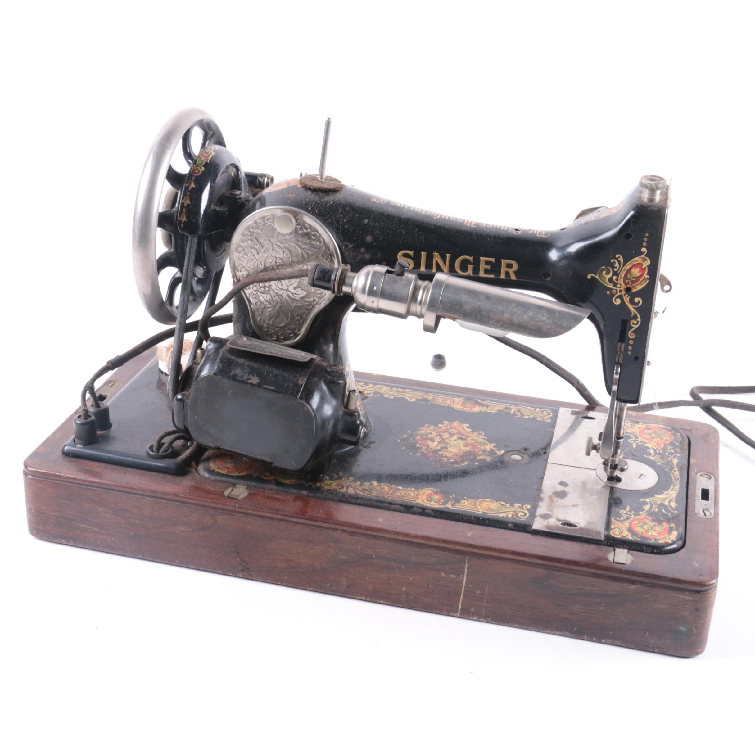 1925 Singer Sewing Machine, Manual And Accessories