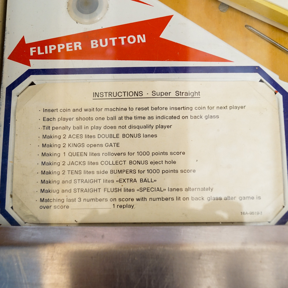 Sonic "Super Straight" Pinball Machine