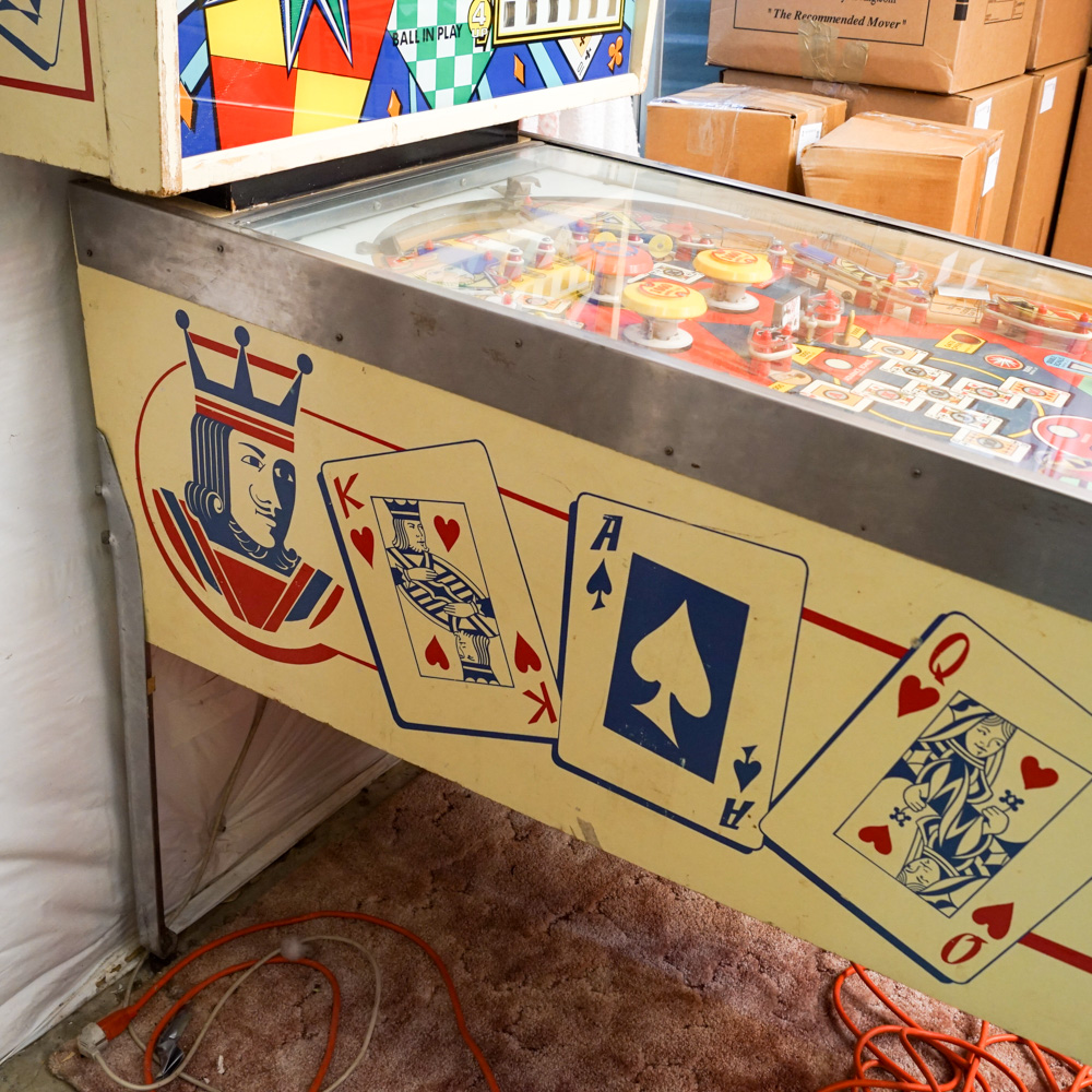 Sonic "Super Straight" Pinball Machine