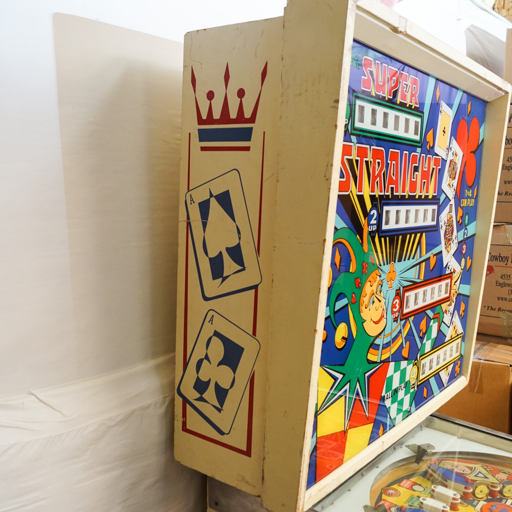 Sonic "Super Straight" Pinball Machine