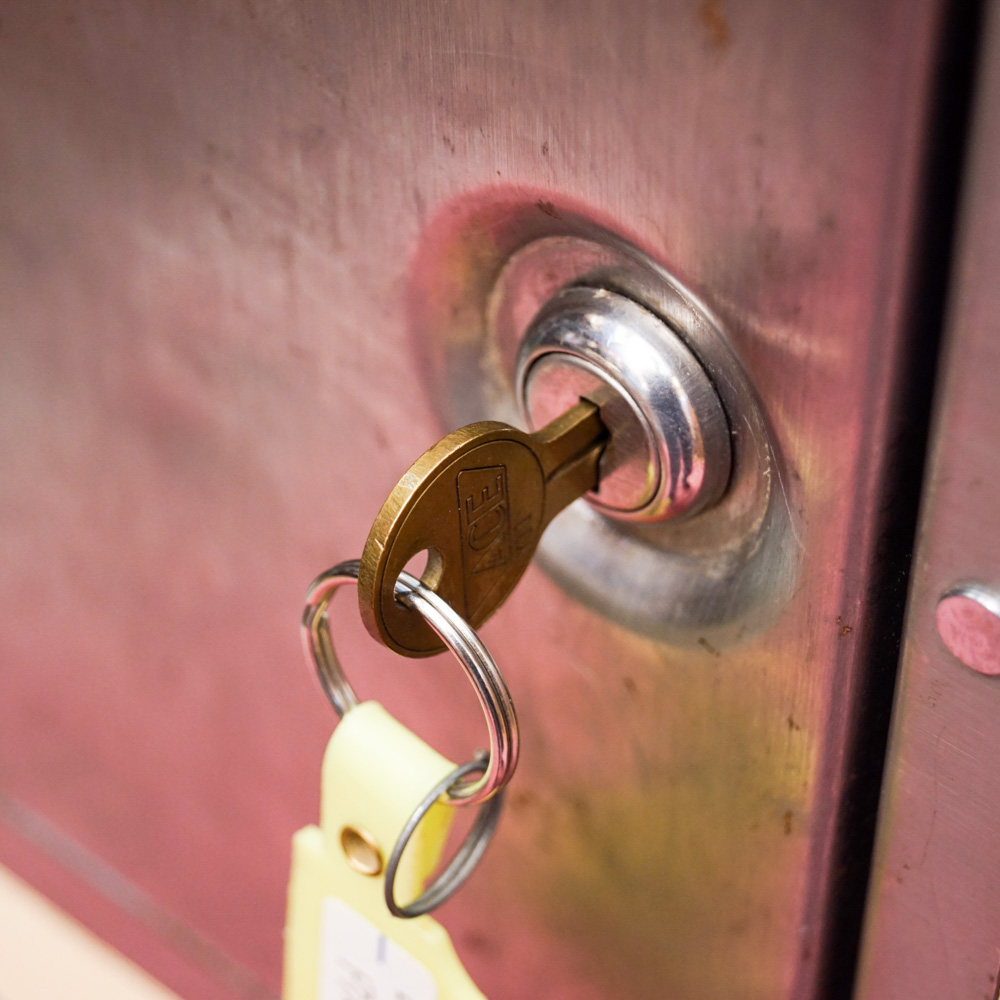 Sonic "Super Straight" Pinball Machine