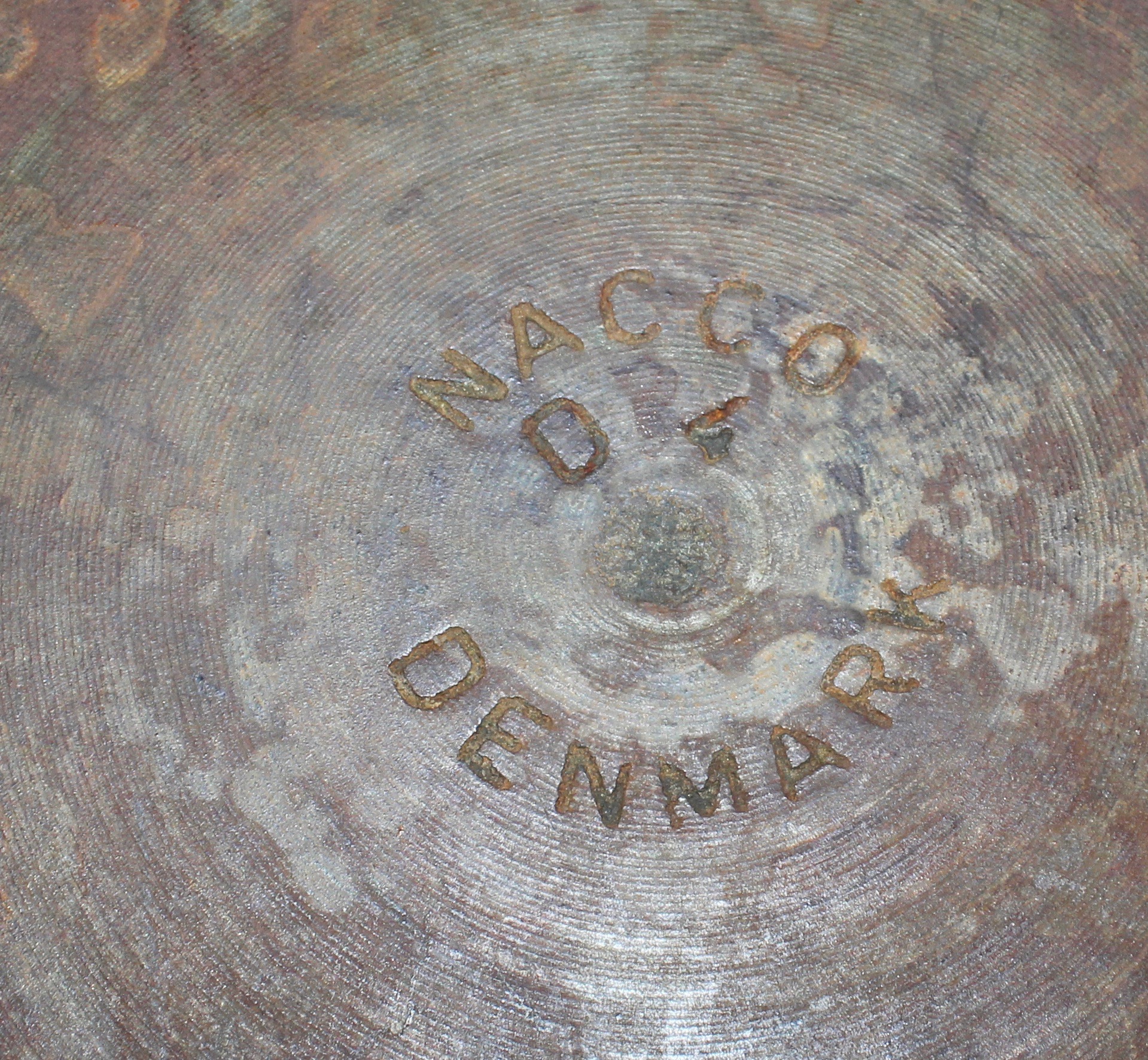 Vintage Iron Dutch Ovens Including Descoware and Nacco