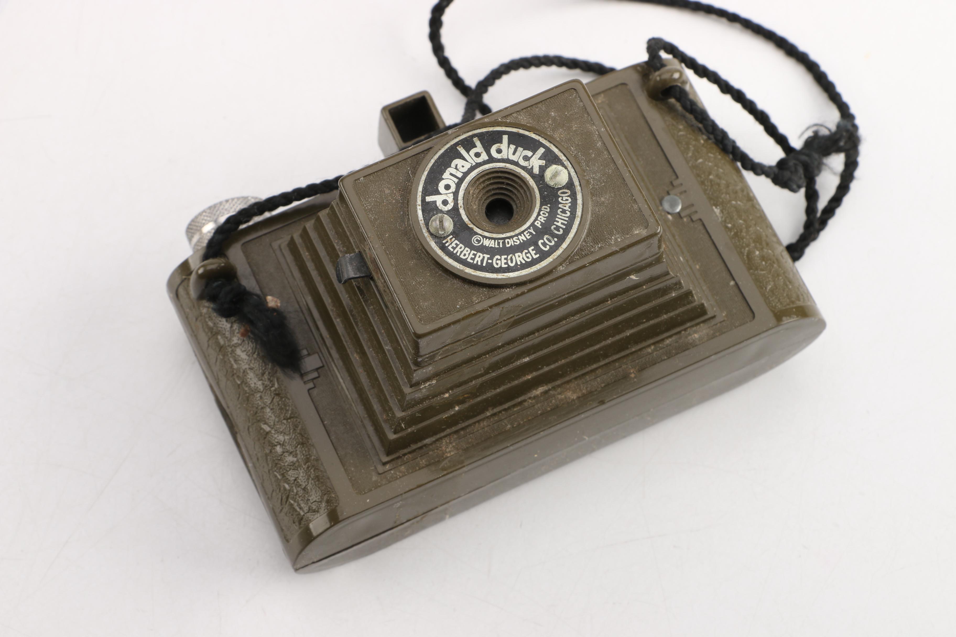 Vintage Donald Duck Camera In Original Box