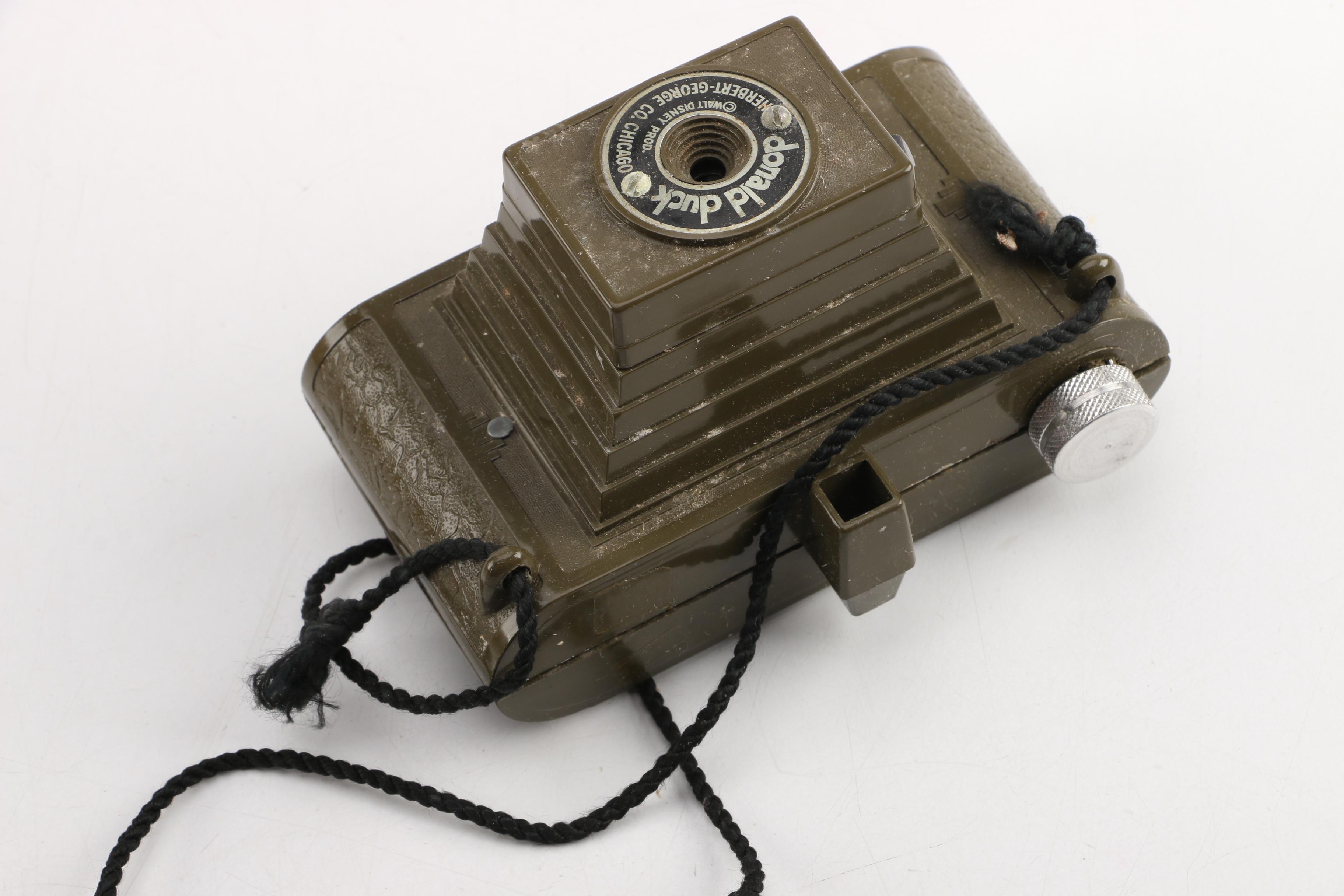 Vintage Donald Duck Camera In Original Box
