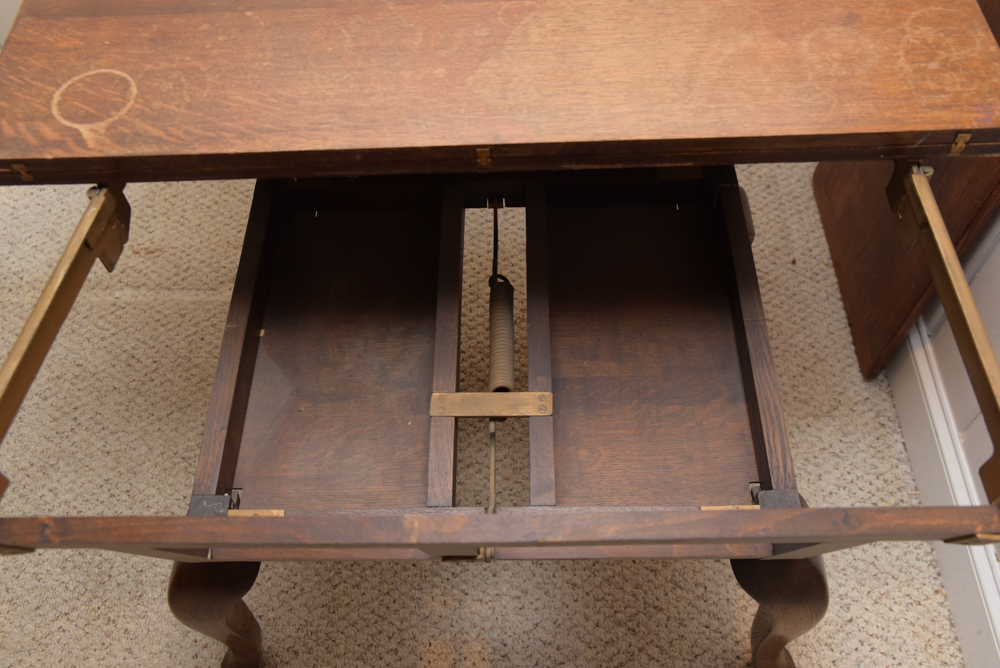 Vintage Oak Expanding Dining Table