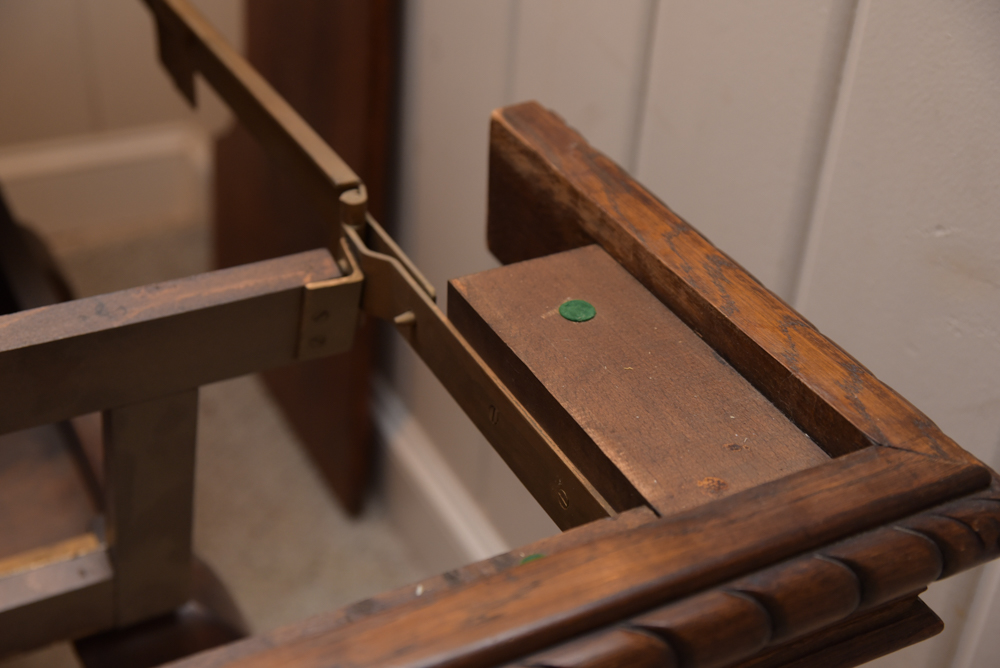 Vintage Oak Expanding Dining Table