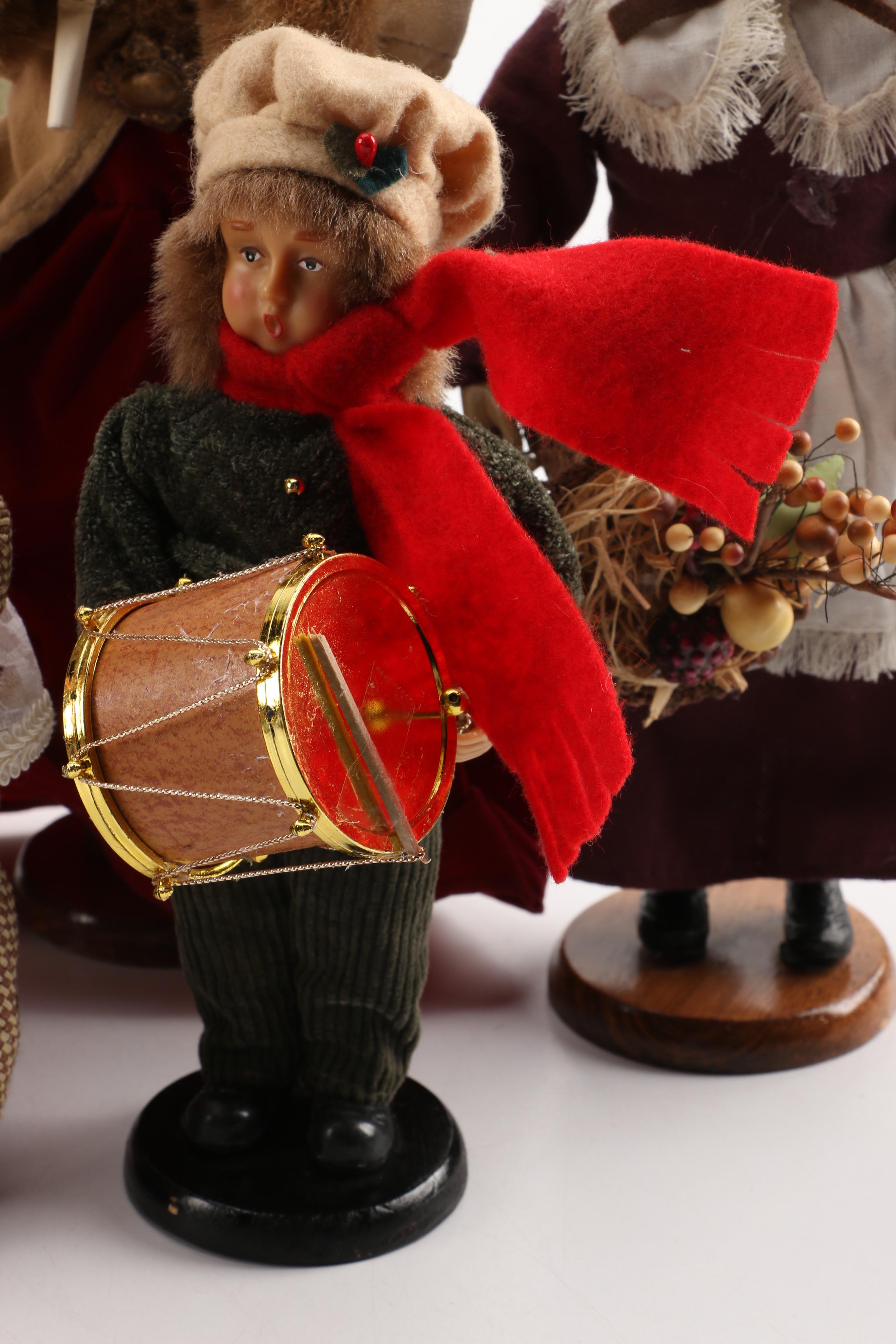 Victorian Carolers Figurines