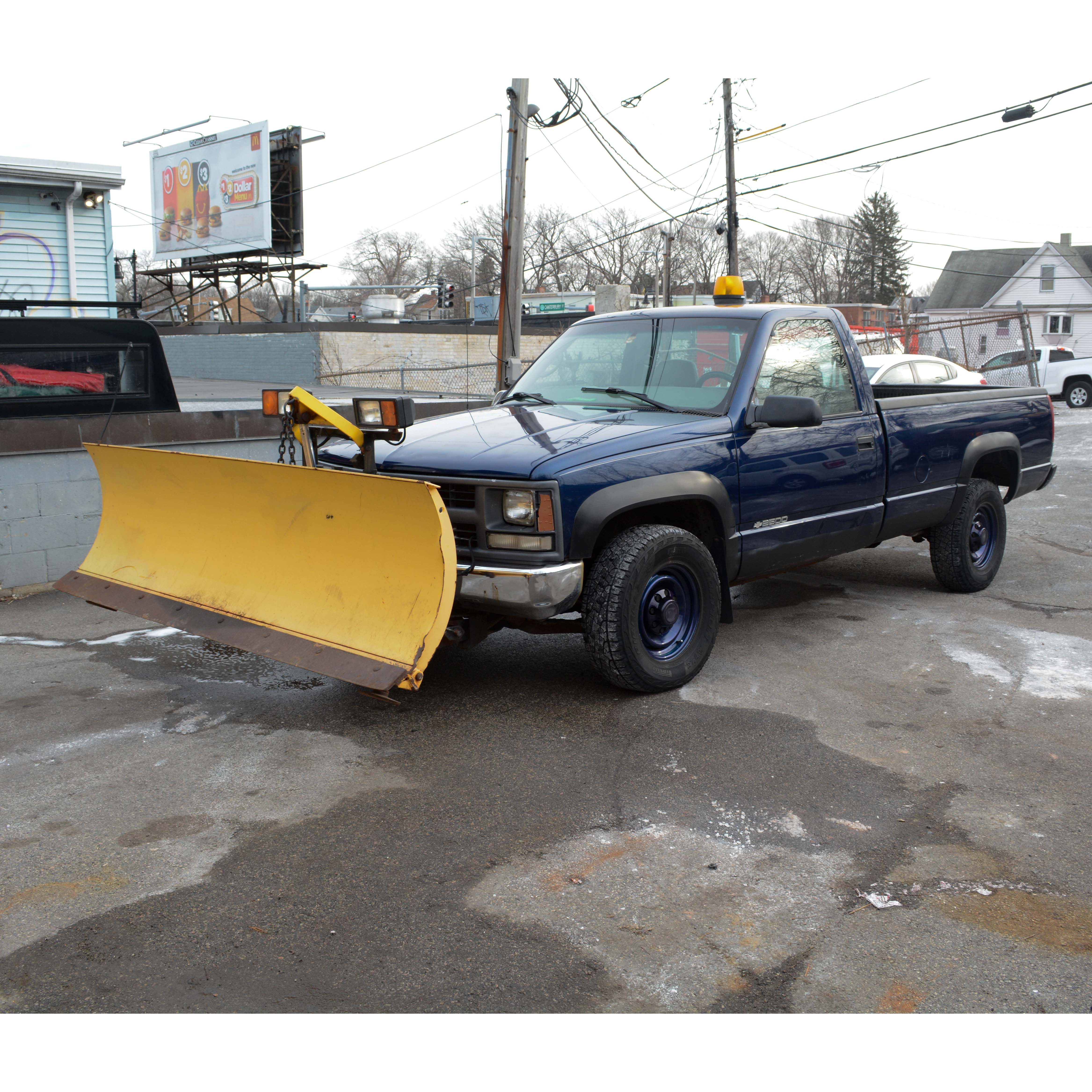 2000 Chevrolet Silverado 2500 4x4 with Fisher Plow