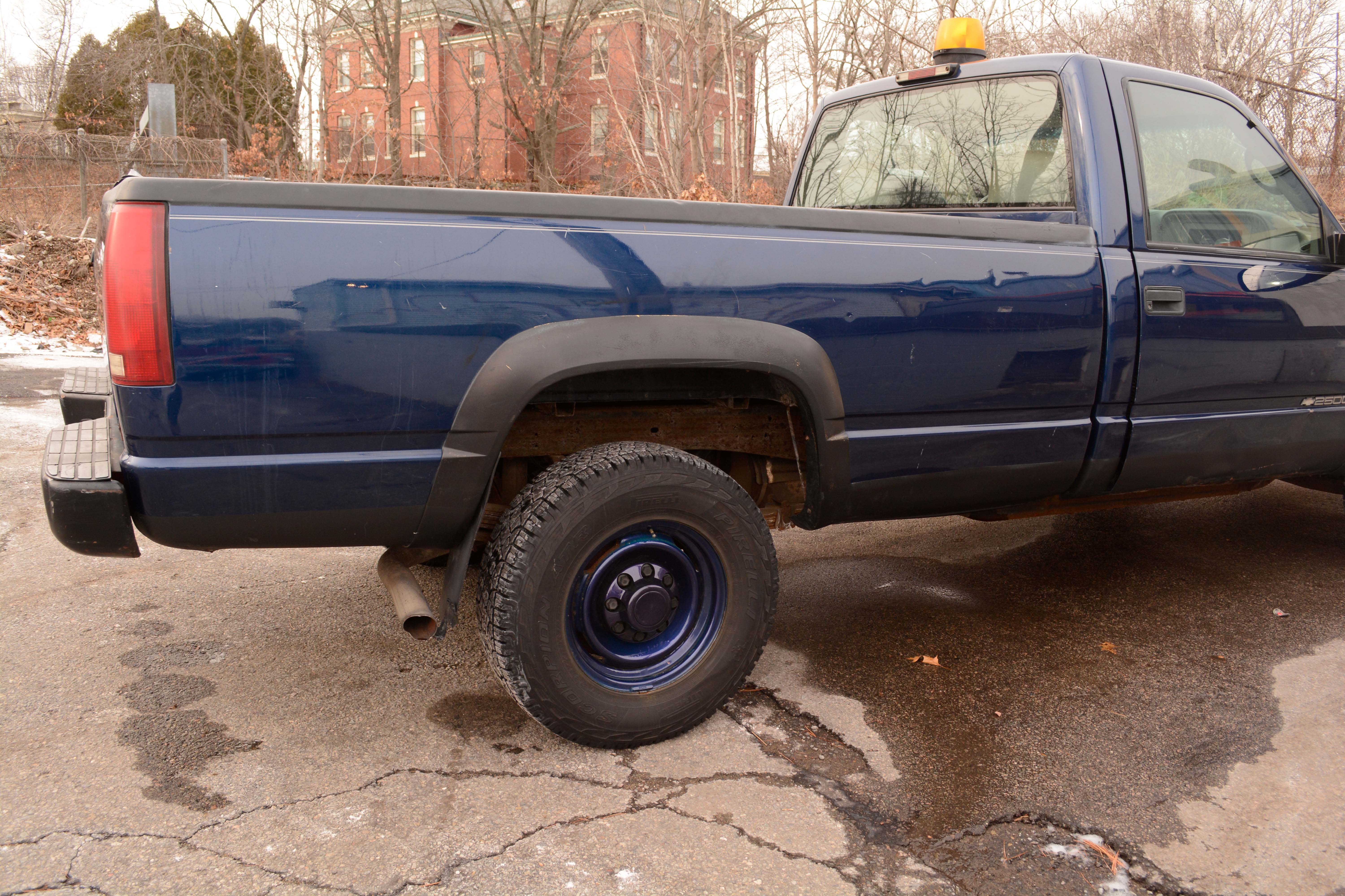 2000 Chevrolet Silverado 2500 4x4 with Fisher Plow