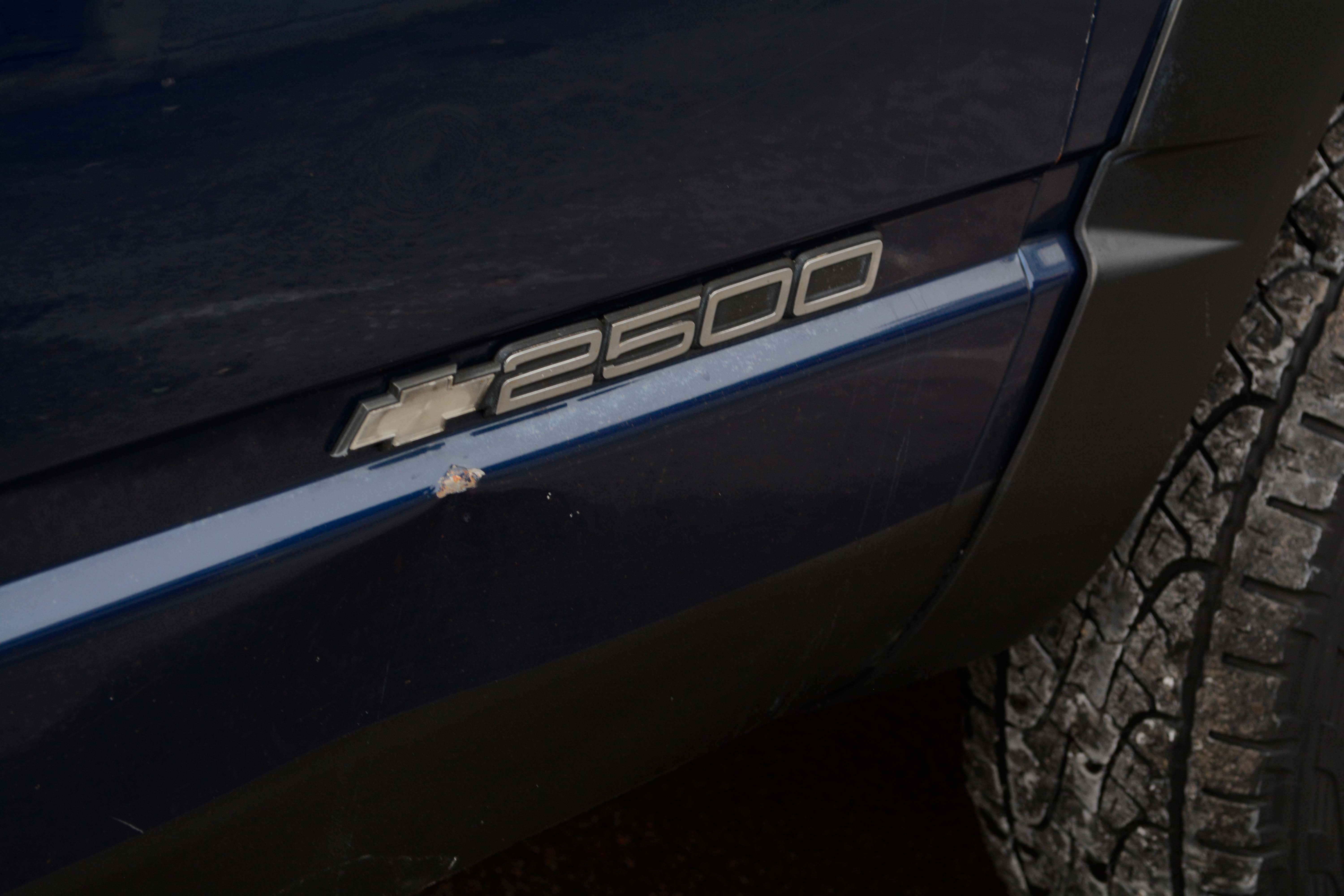 2000 Chevrolet Silverado 2500 4x4 with Fisher Plow