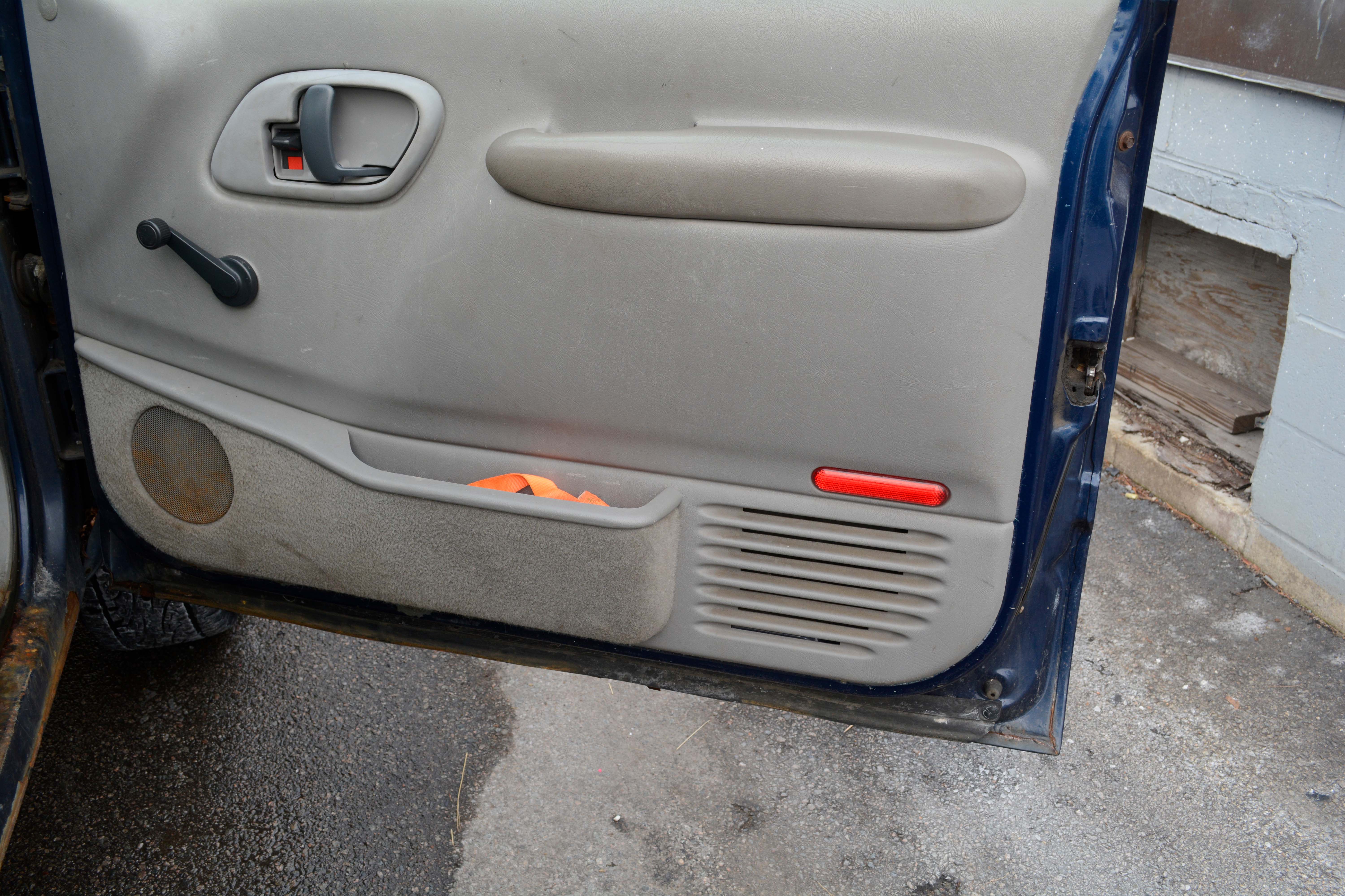 2000 Chevrolet Silverado 2500 4x4 with Fisher Plow