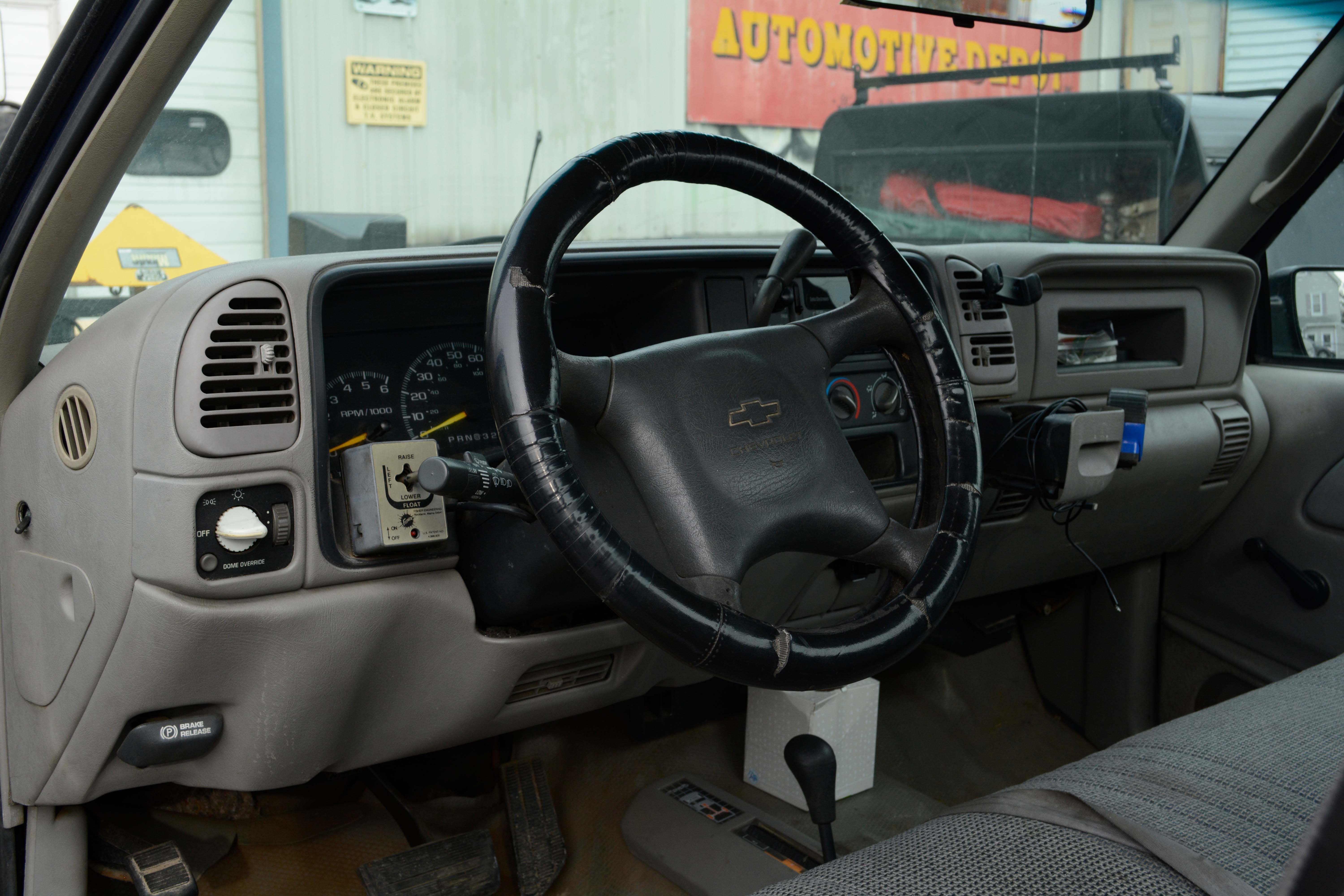 2000 Chevrolet Silverado 2500 4x4 with Fisher Plow