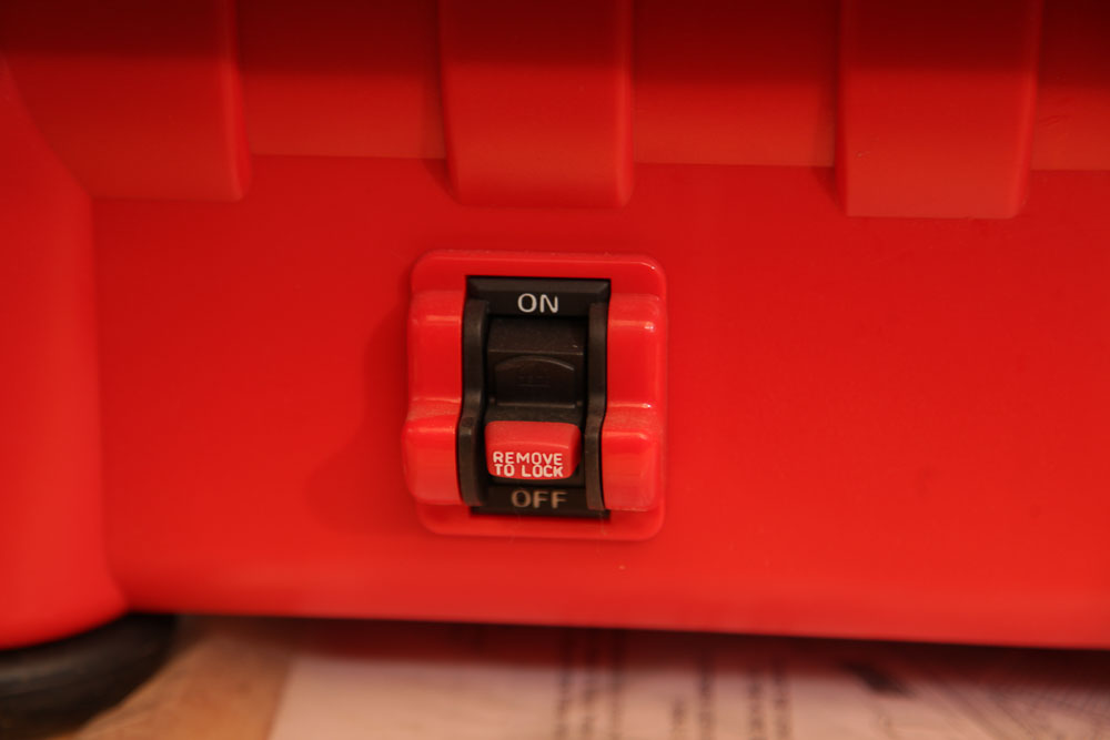 Husky THD750L Tile and Stone Wet Laser Saw