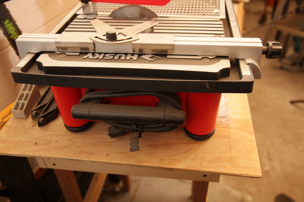 Husky THD750L Tile and Stone Wet Laser Saw