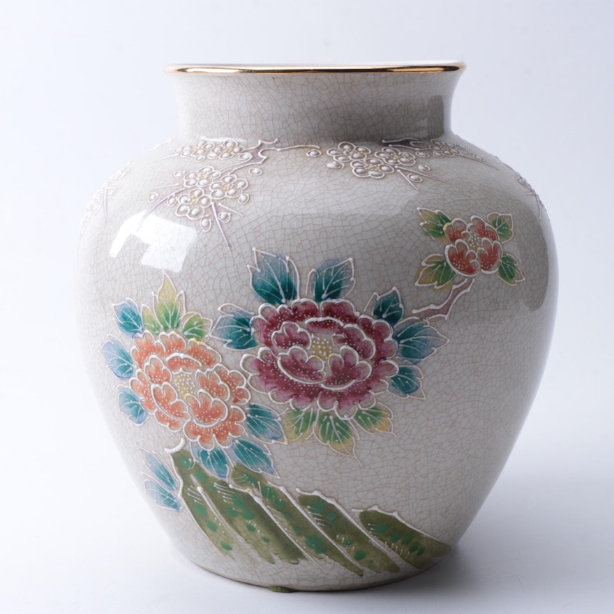 Chinese Porcelain Vase with Moriage Details