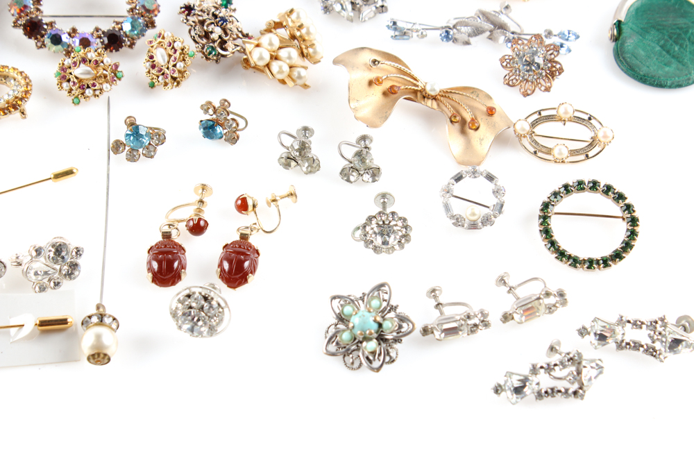 Vintage Costume Jewelry in Beaded Bag