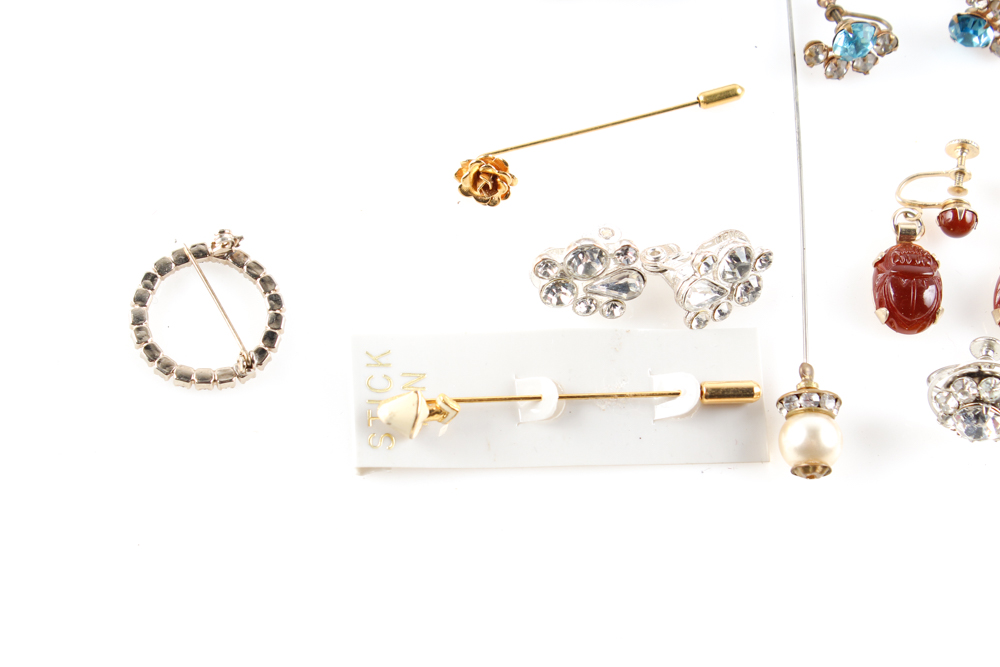 Vintage Costume Jewelry in Beaded Bag