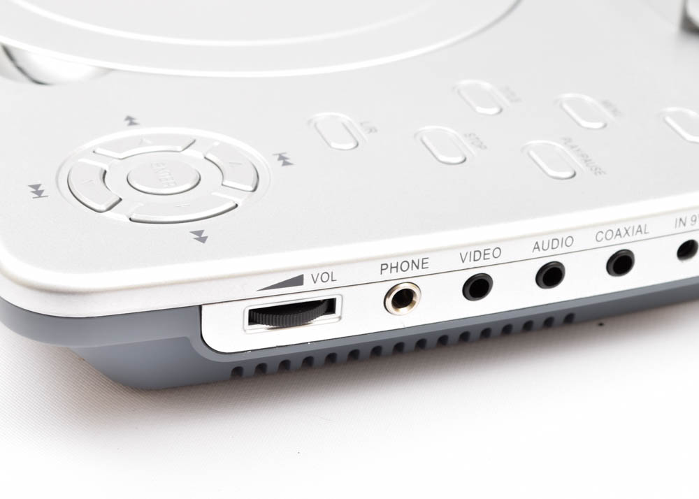 Spectroniq PDV-700 Portable DVD Player