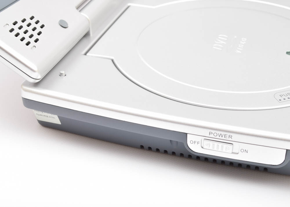 Spectroniq PDV-700 Portable DVD Player