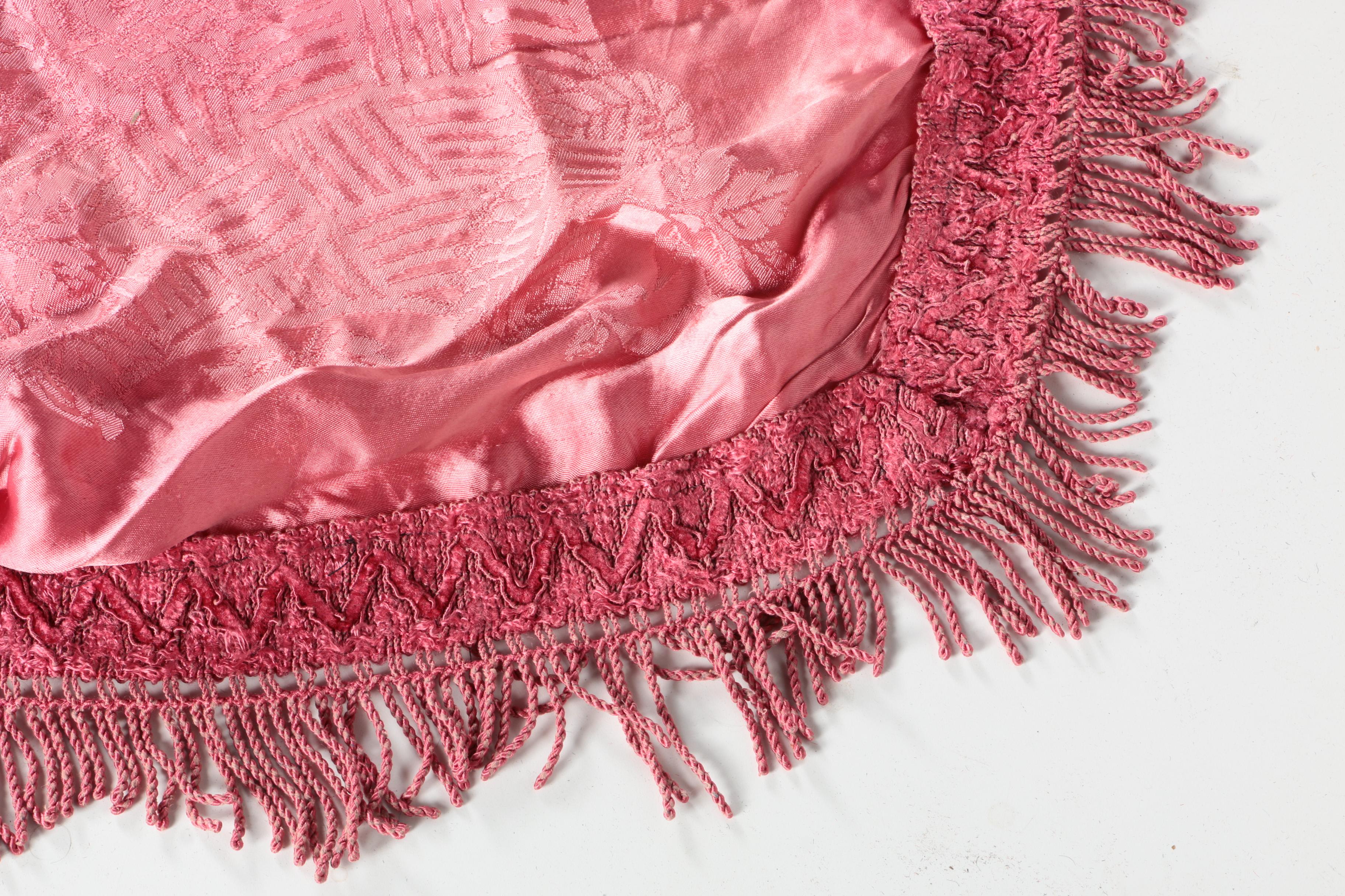 Paisley Print Bed Spread and Silky Cover