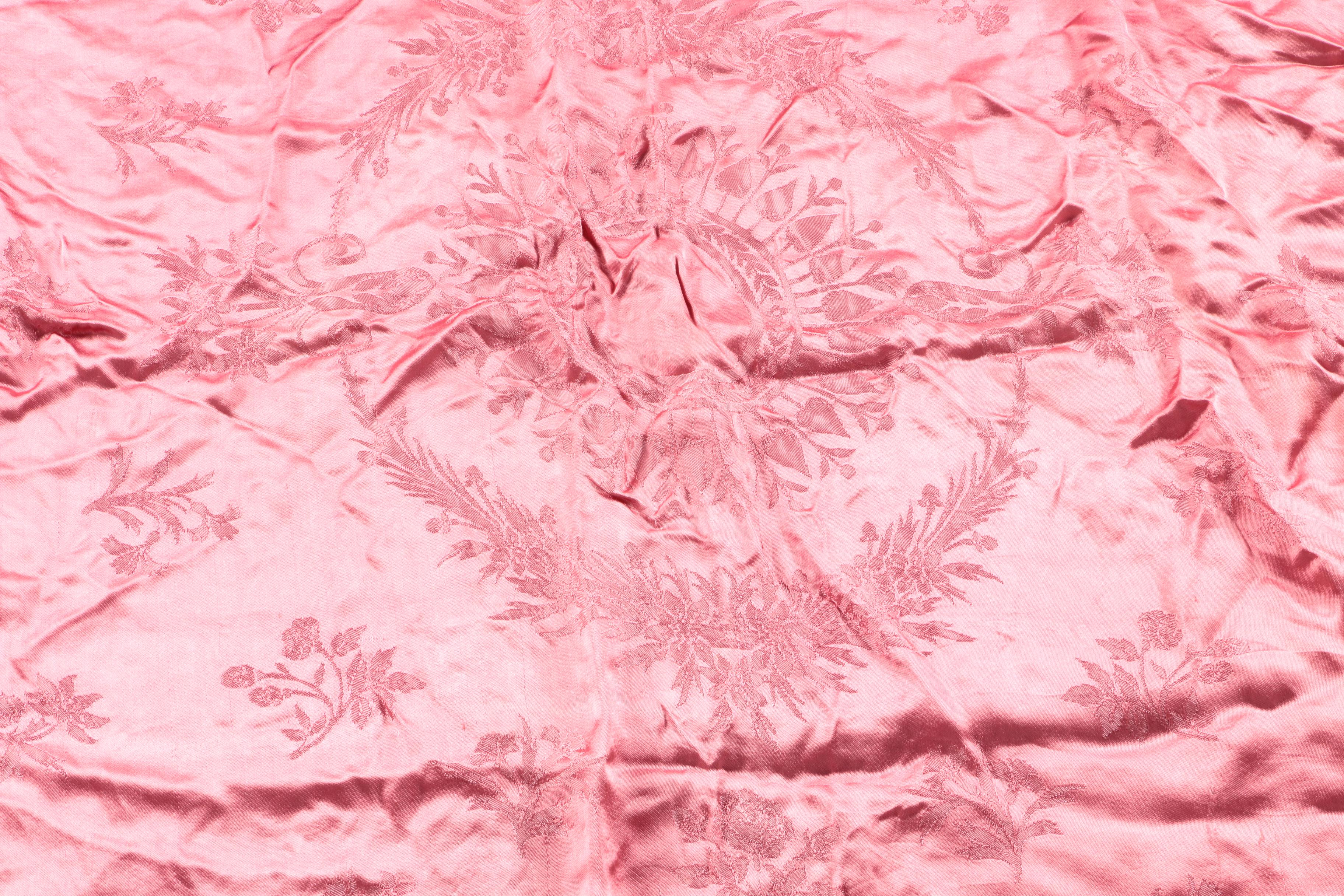 Paisley Print Bed Spread and Silky Cover