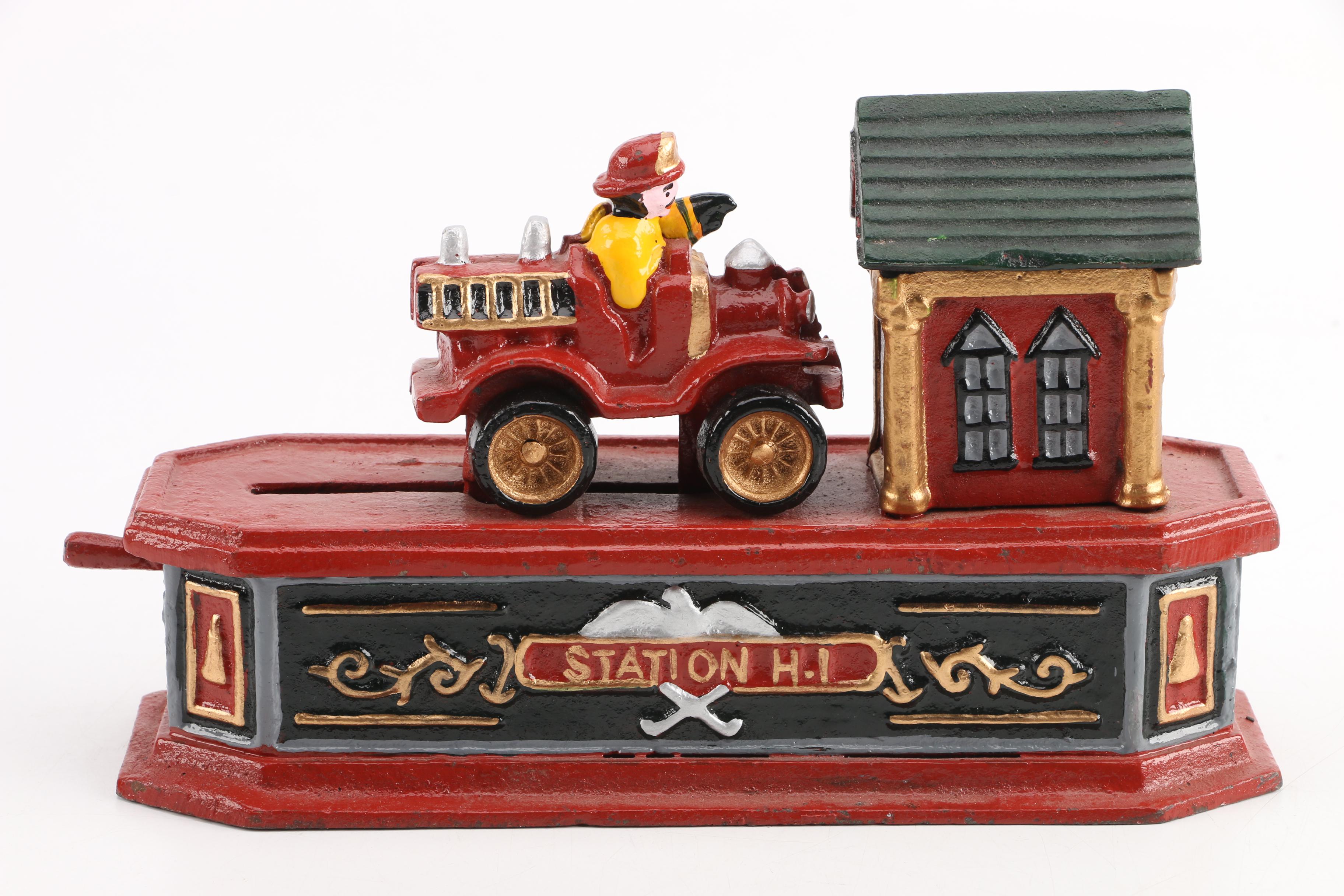 Vintage Cast Iron Fire Engine Mechanical Bank
