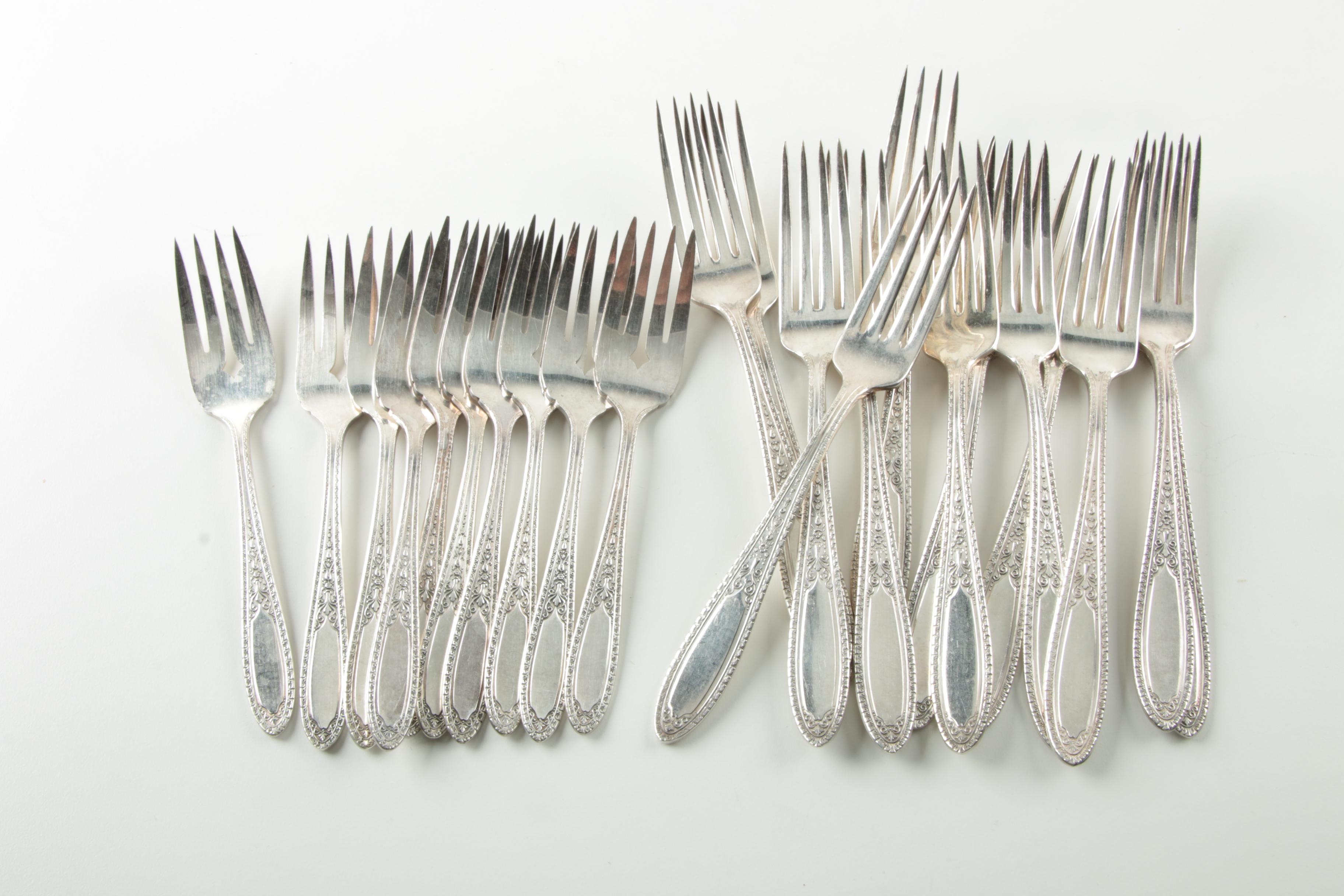 Wm A. Rogers "Ramona/Brentwood/Lakewood" Silver-Plated Flatware Set