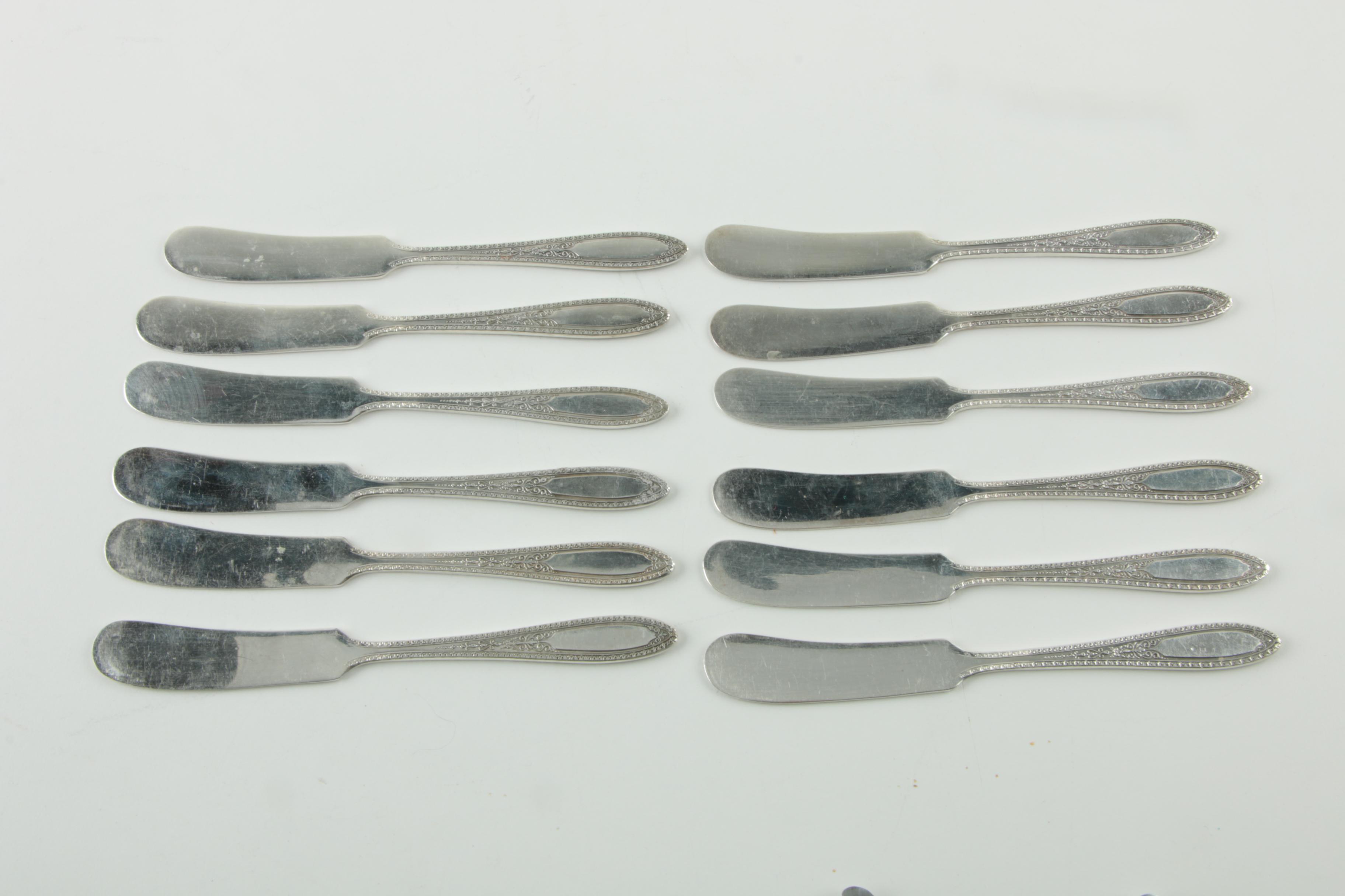 Wm A. Rogers "Ramona/Brentwood/Lakewood" Silver-Plated Flatware Set