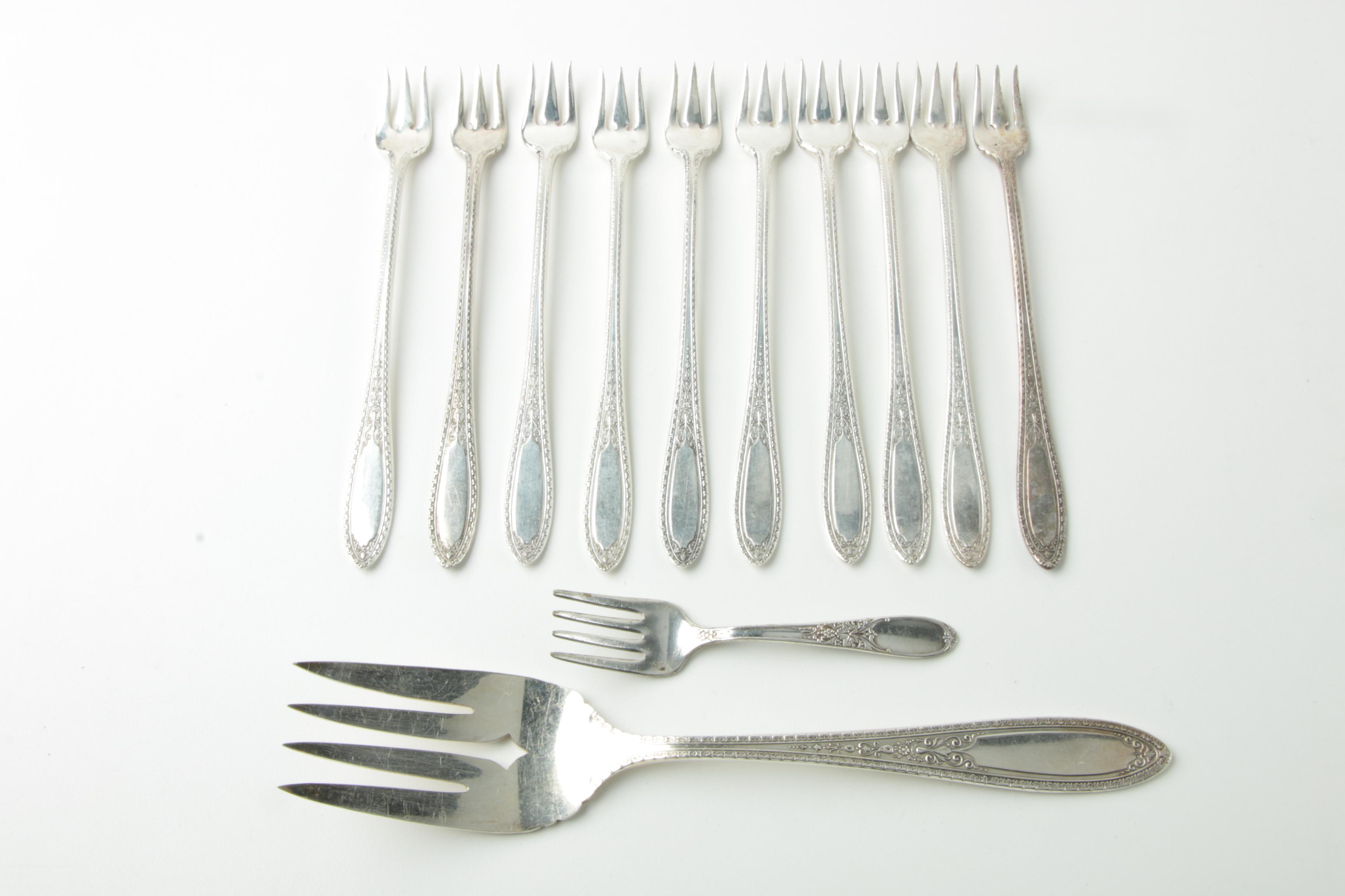 Wm A. Rogers "Ramona/Brentwood/Lakewood" Silver-Plated Flatware Set