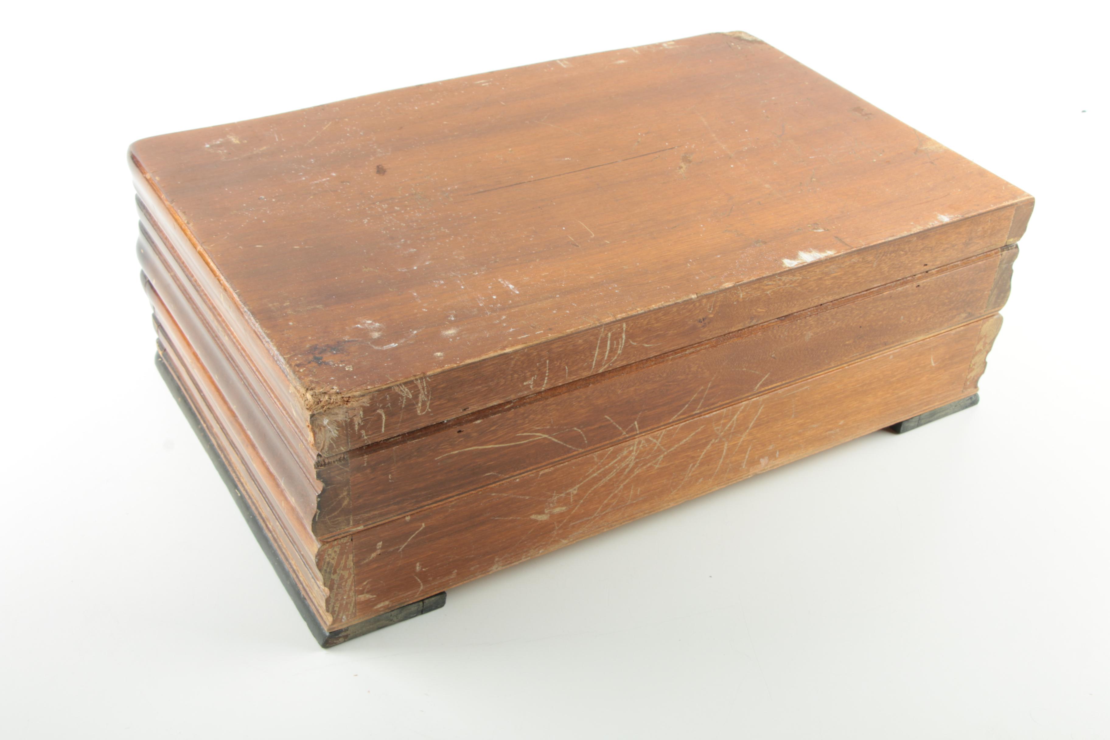 Wm A. Rogers "Ramona/Brentwood/Lakewood" Silver-Plated Flatware Set