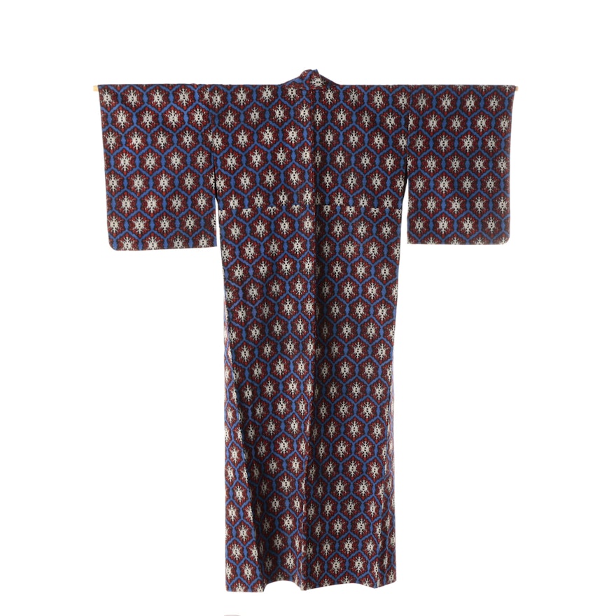 Circa 1940s Vintage Japanese Handwoven Silk Kimono