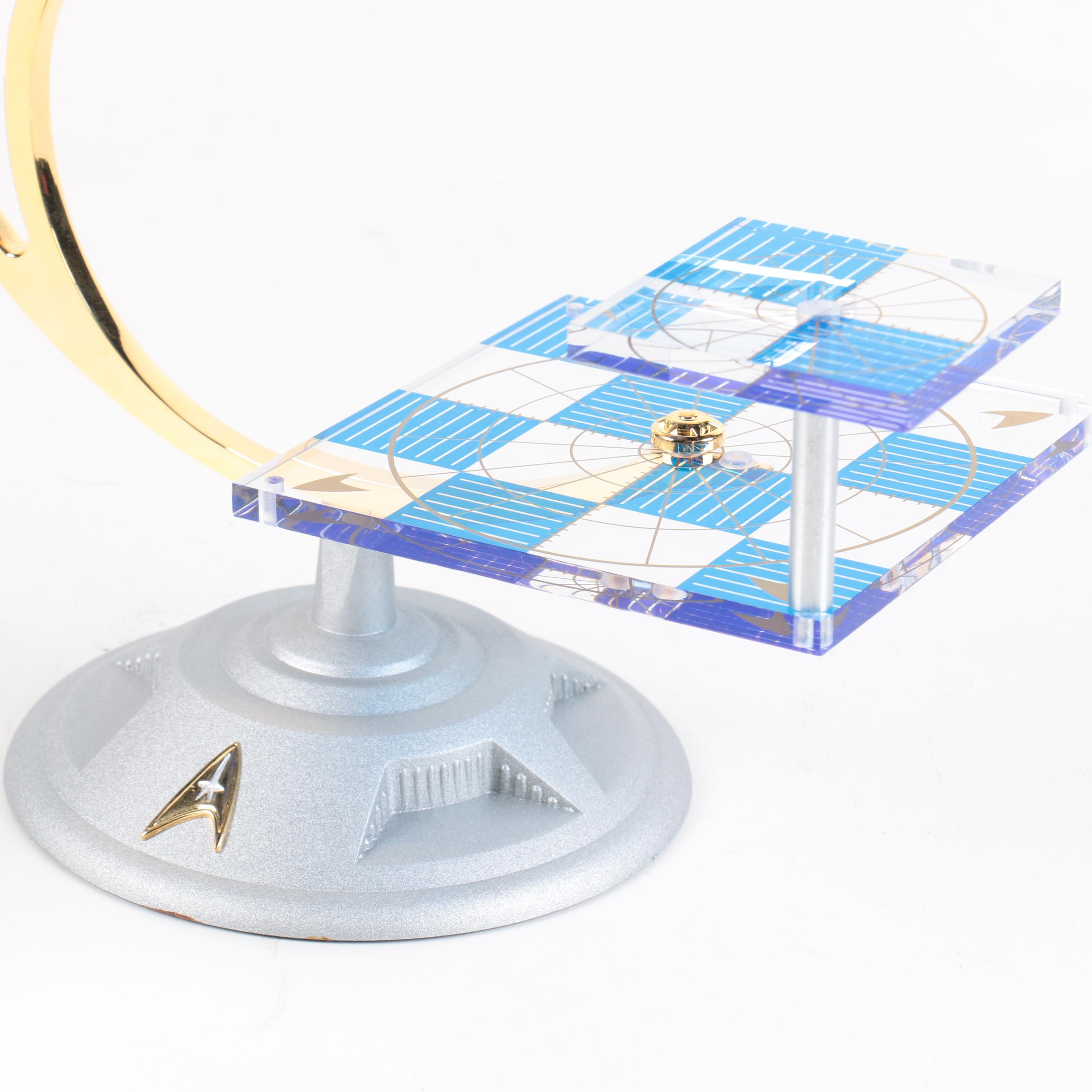 Franklin Mint Official Star Trek Tridimensional Chess Set