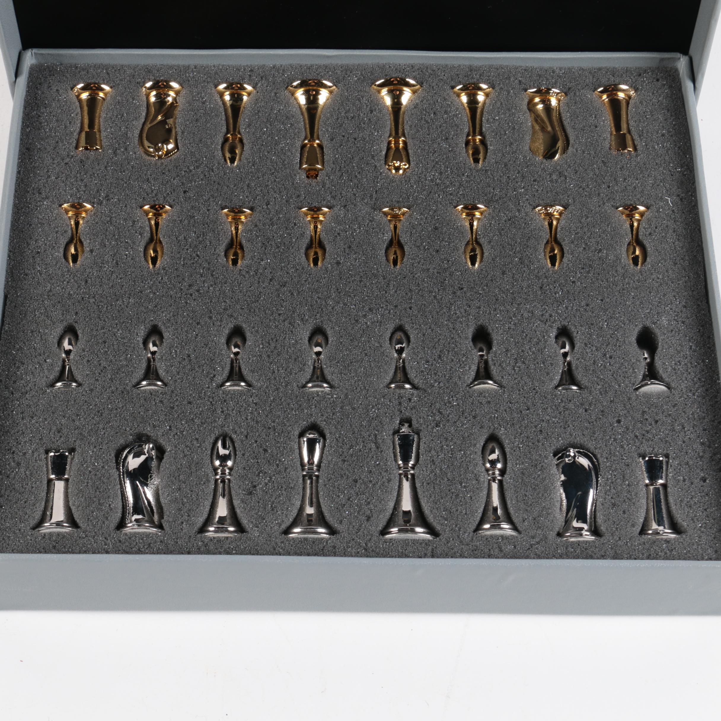 Franklin Mint Official Star Trek Tridimensional Chess Set