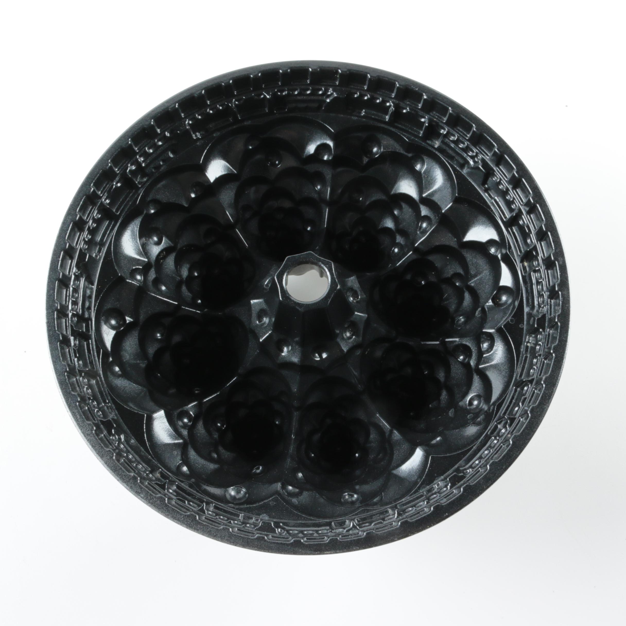 Assortment of Bakeware and Cake Pans