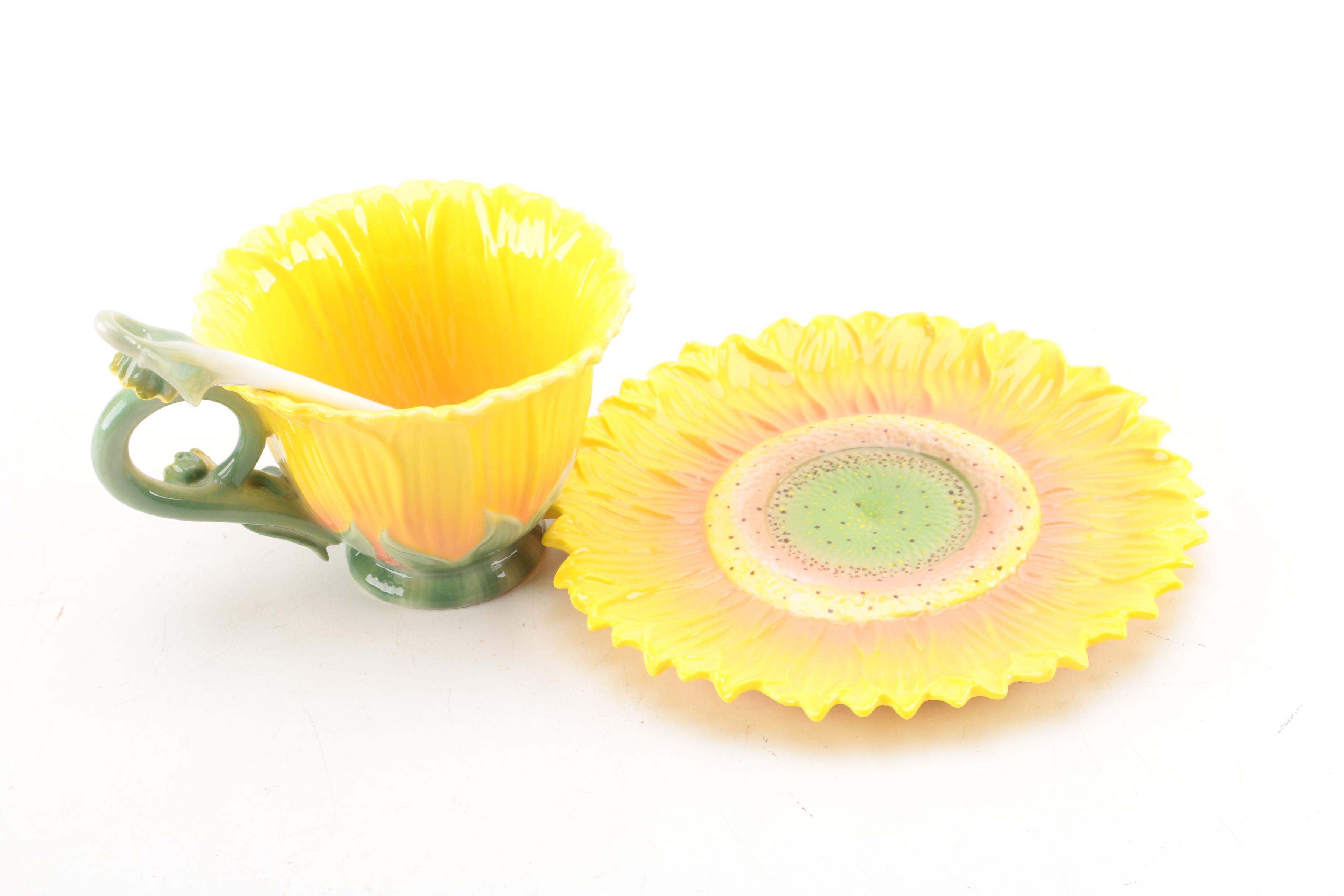 Pier 1 "Sunflower" Novelty Floral Tea Set