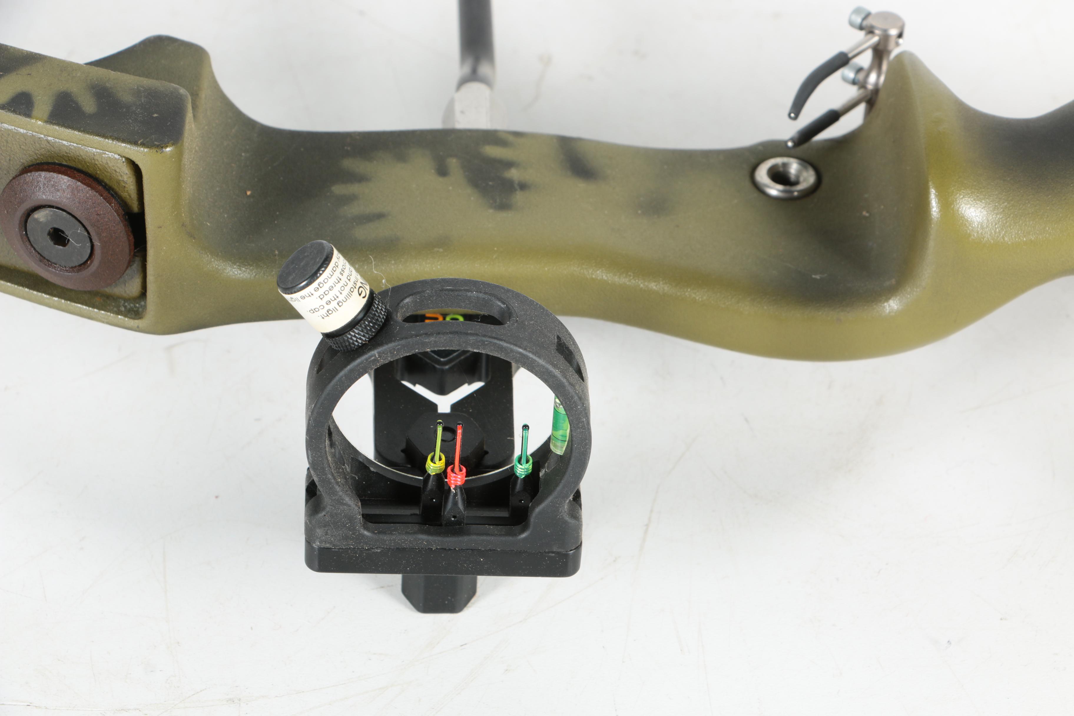 Bear "Whitetail II" Compound Bow With Case