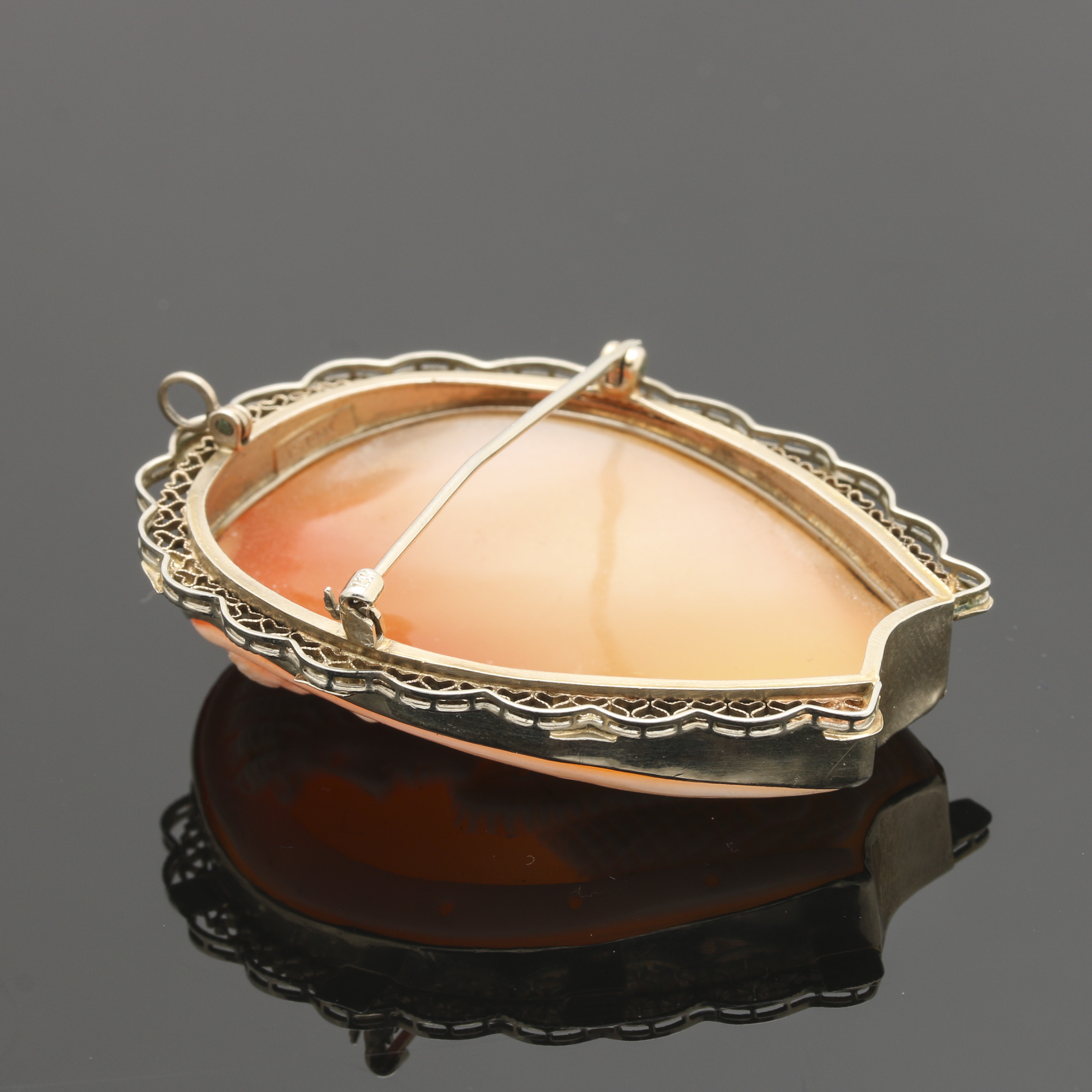 Early 20th Century 14K White Gold Carved Helmet Shell Cameo Brooch