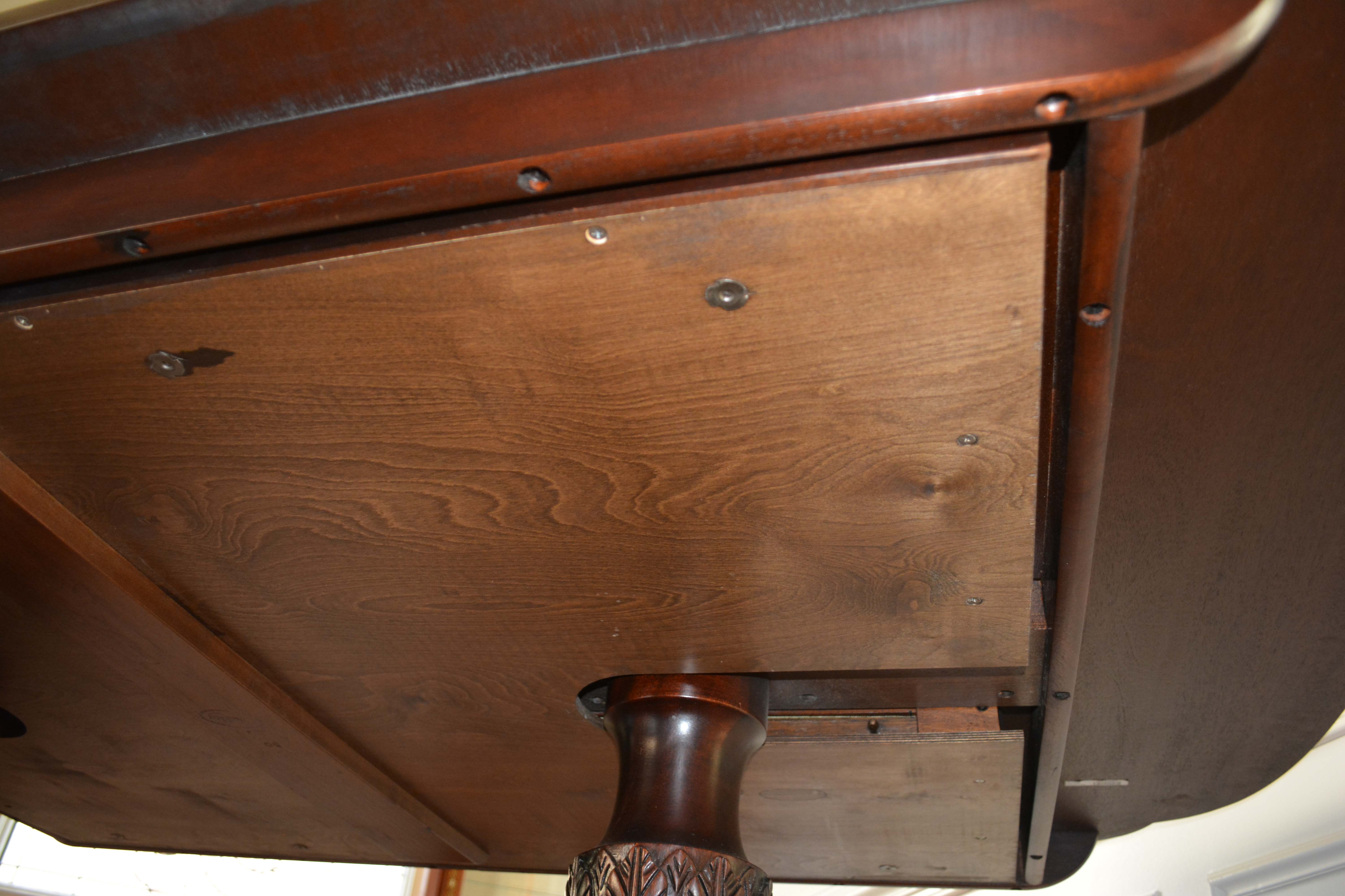 Stickley Mahogany Clipped Corner Dining Table