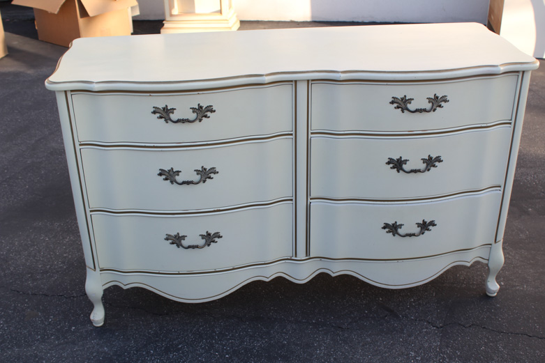 Vintage French Provincial Style Chest of Drawers by Drew