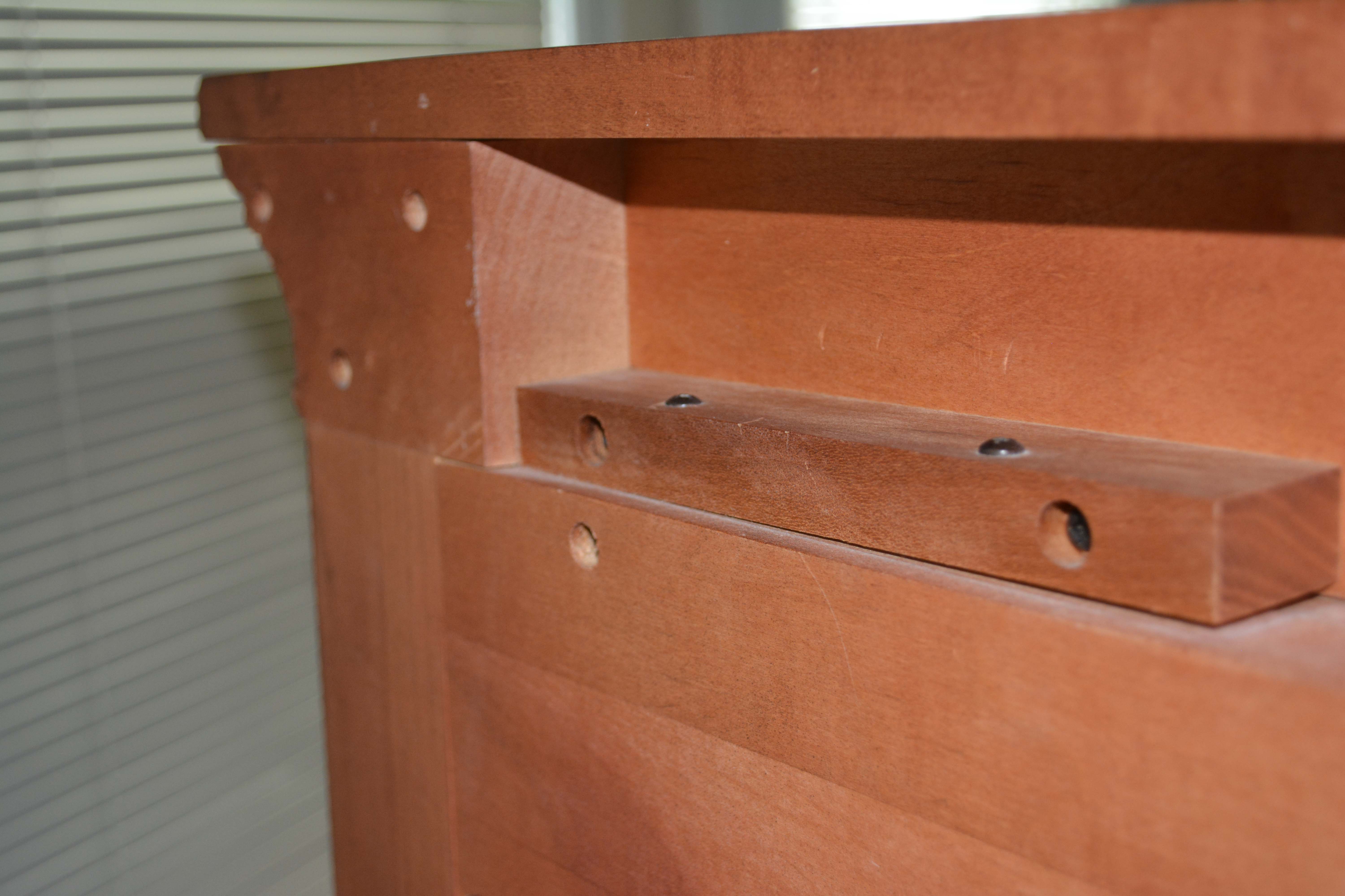 Vintage Traditional Style Queen Bed Frame