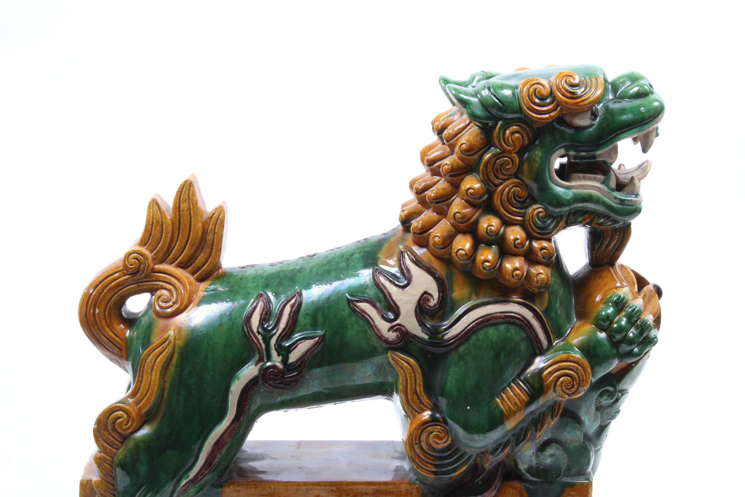 Chinese Lion Ceramic Roof Tile