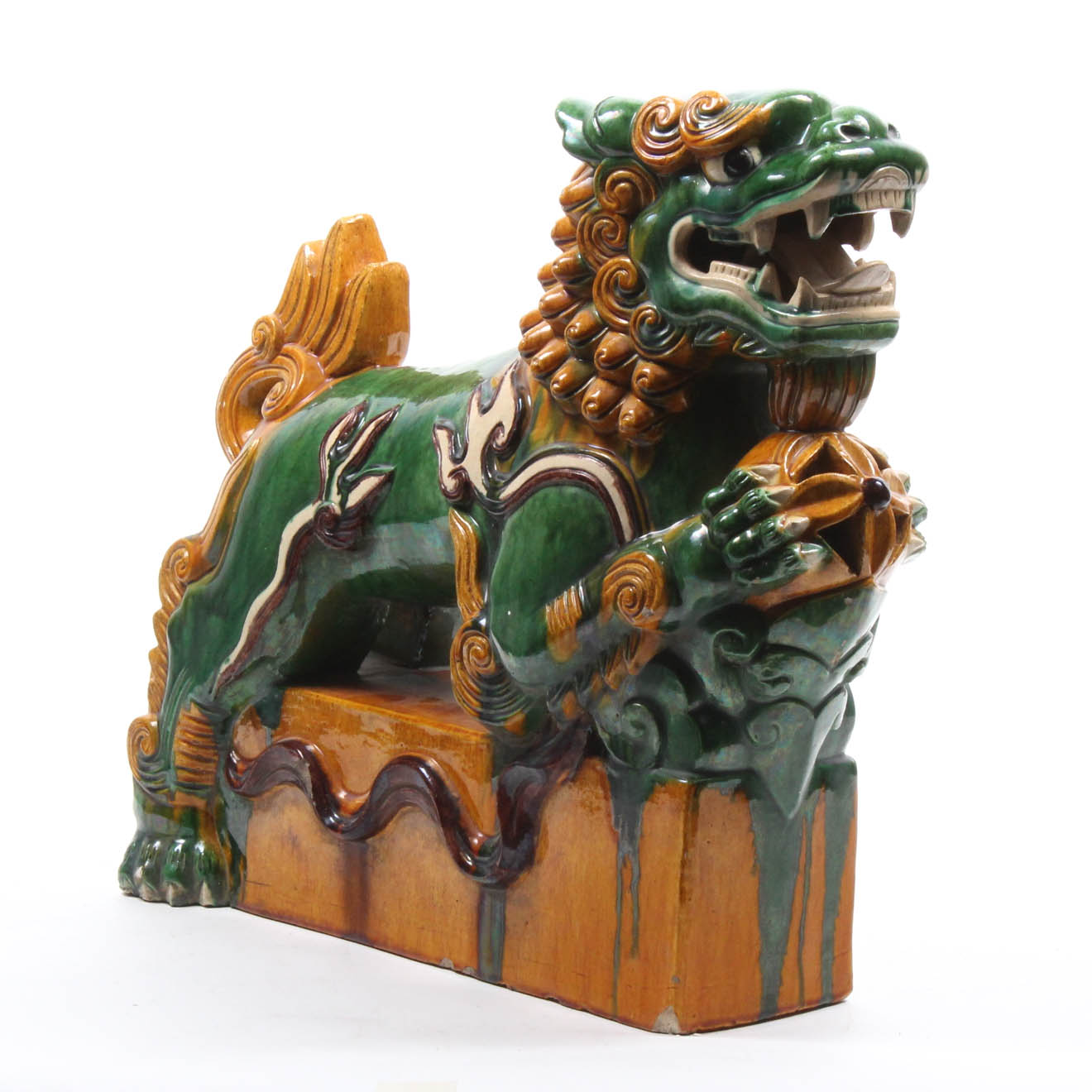 Chinese Lion Ceramic Roof Tile