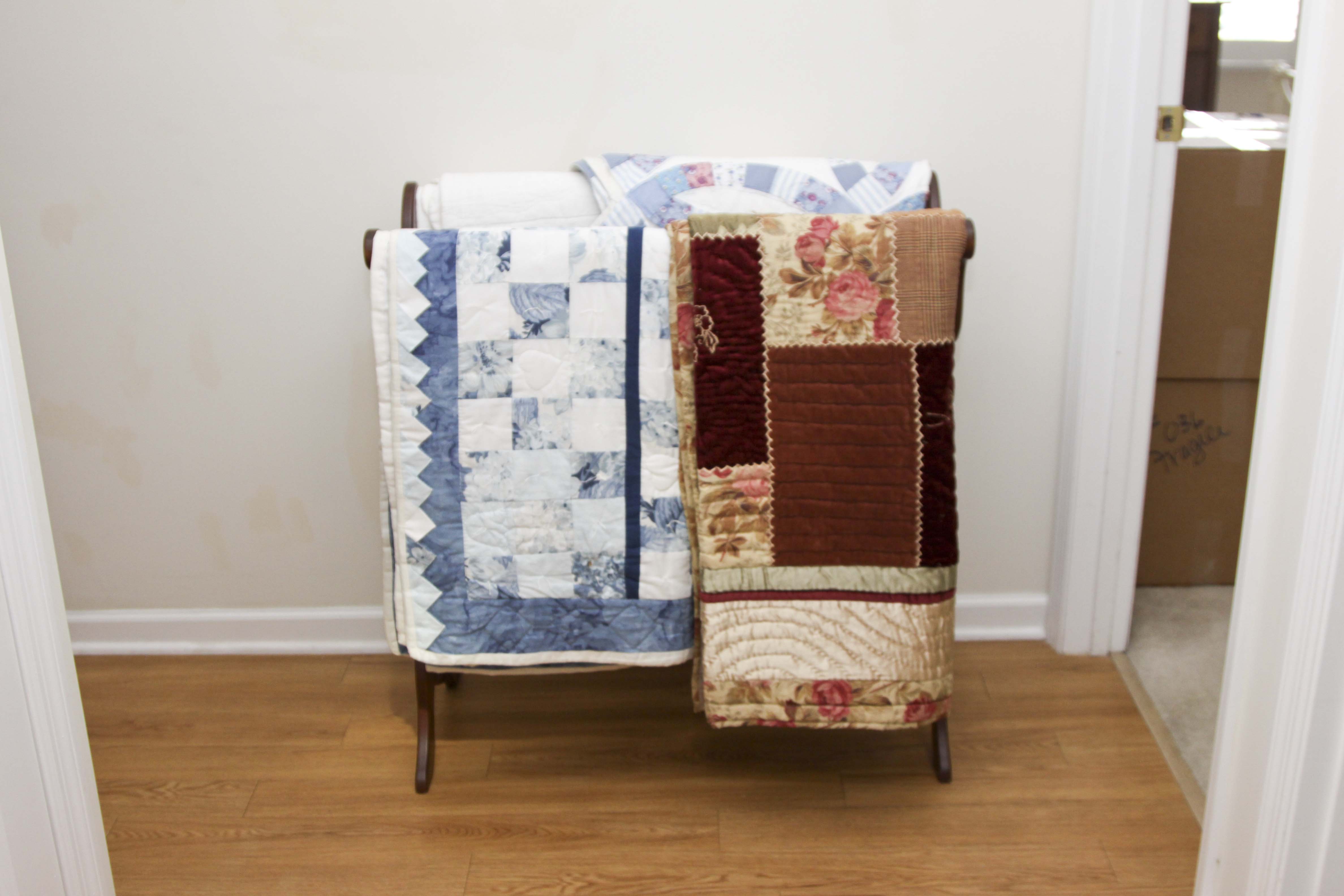 Quilt Stand and Quilts