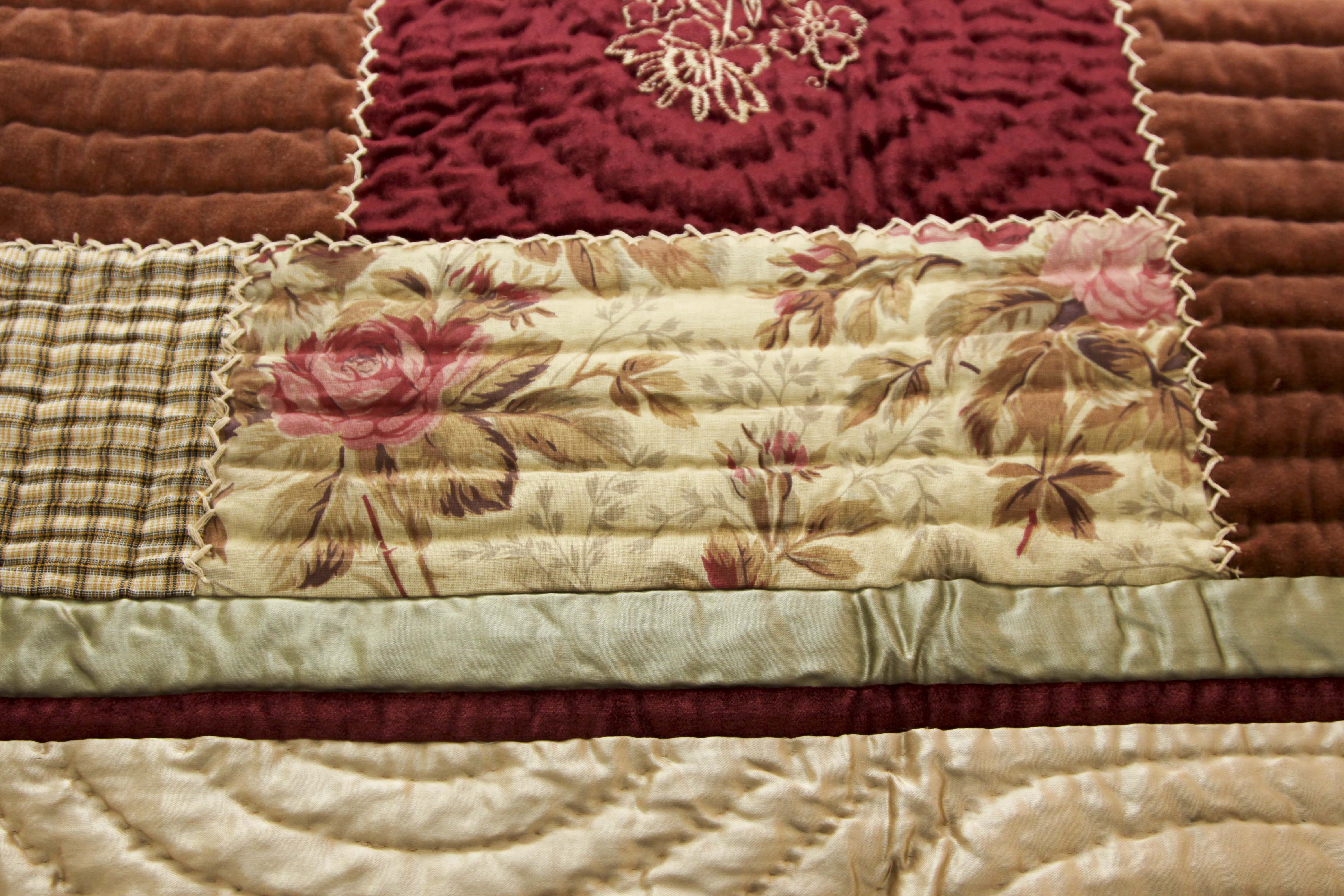 Quilt Stand and Quilts