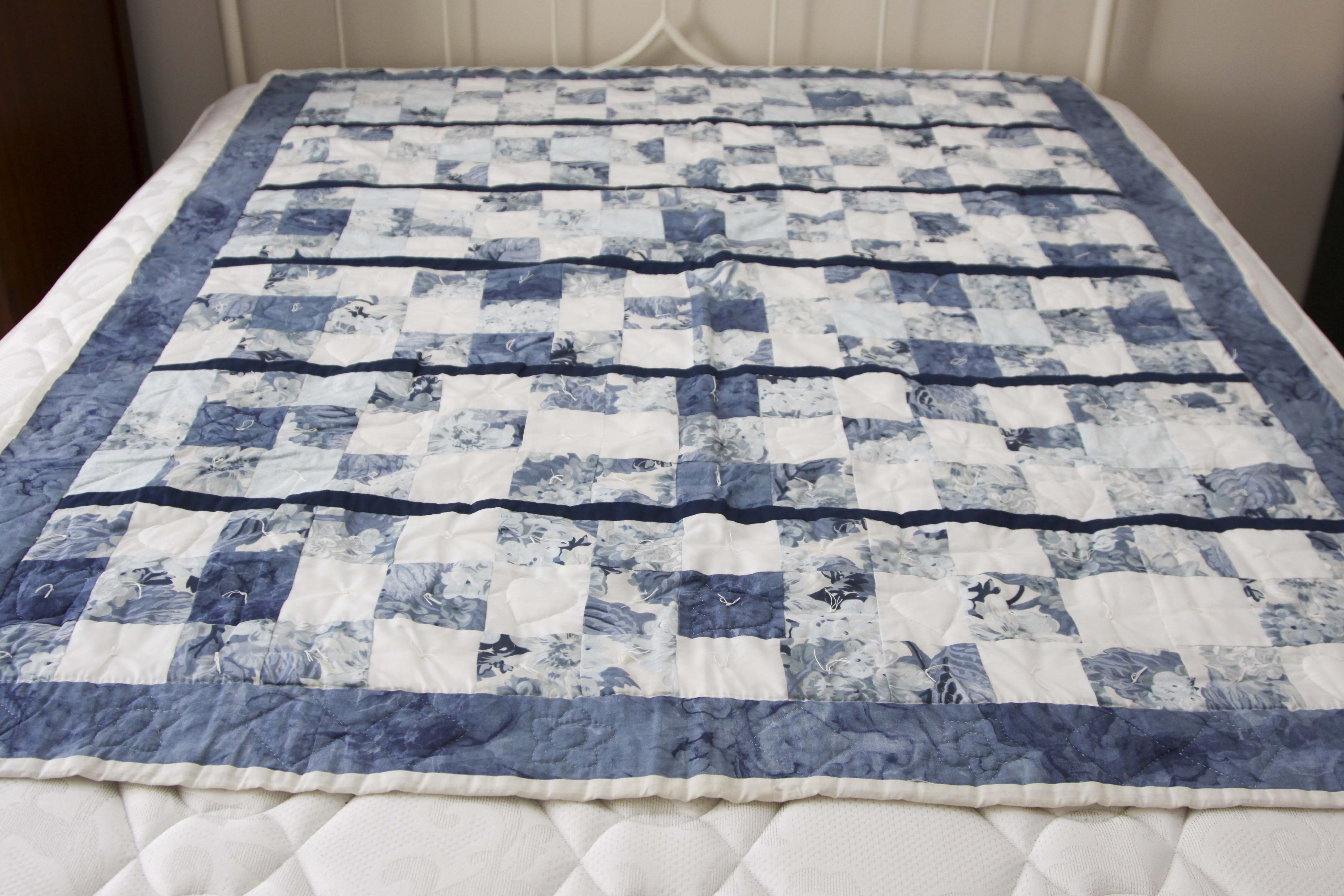 Quilt Stand and Quilts